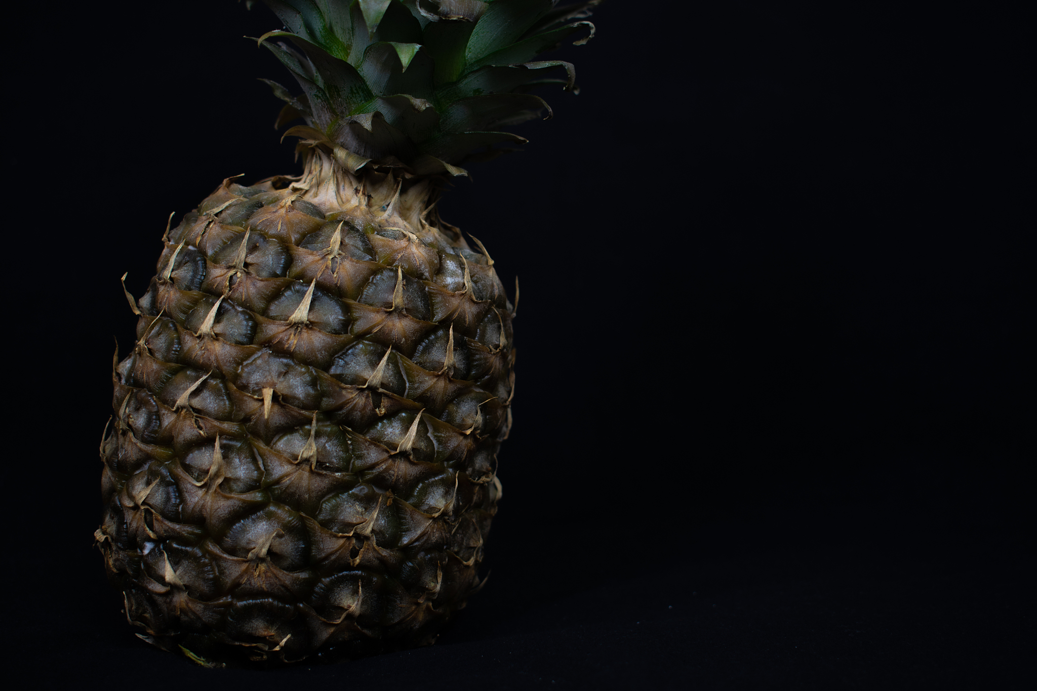 凤梨外皮颜色是什么？