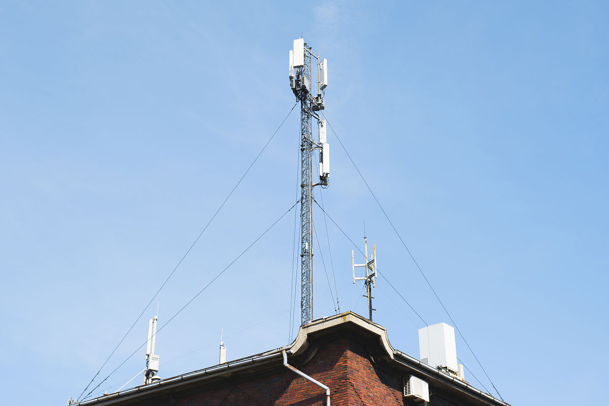 常用的优化天线隔离度的方法。