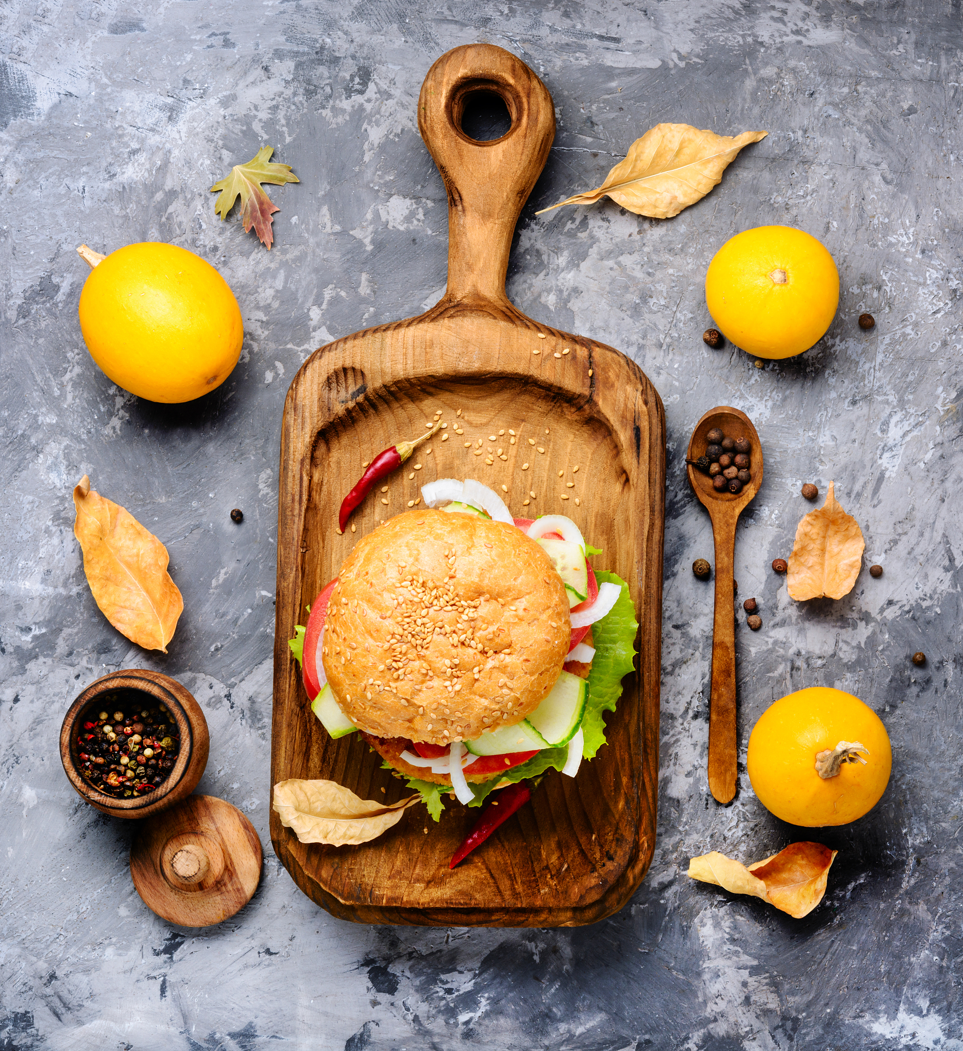 小果助手emoji=2005帮我写一份火锅店直播话术内容的结构框架：开场白、介绍店铺和菜品、特色菜品介绍等。