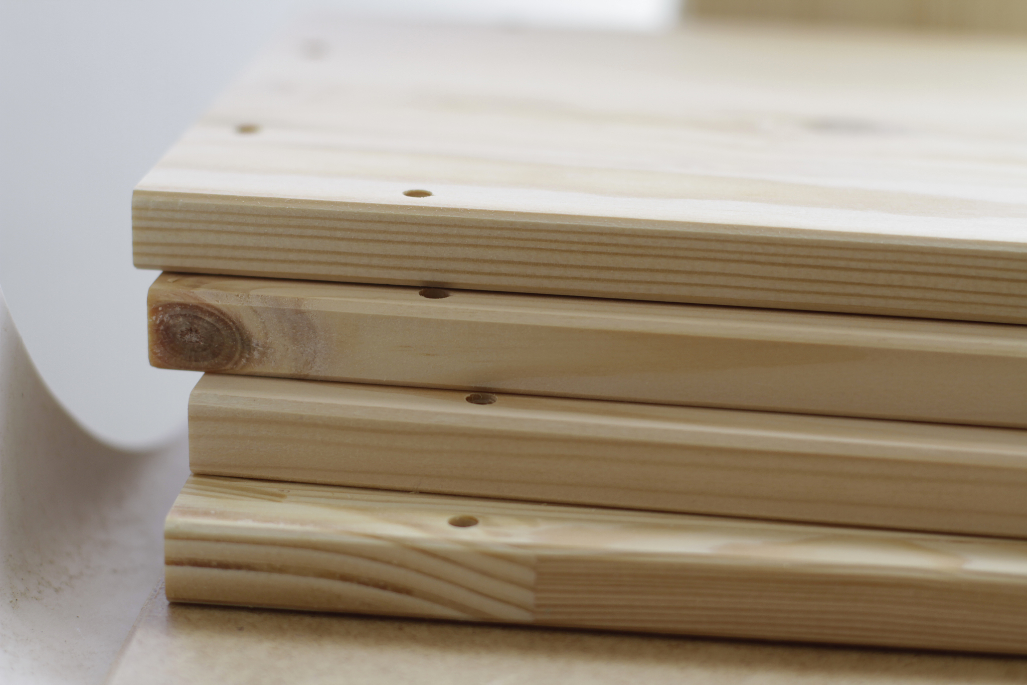 荷叶板跟颗粒板的区别？