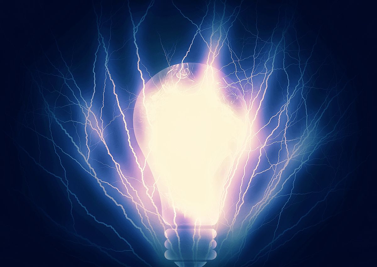 南京中专学校学什么好？热门专业推荐及未来发展趋势