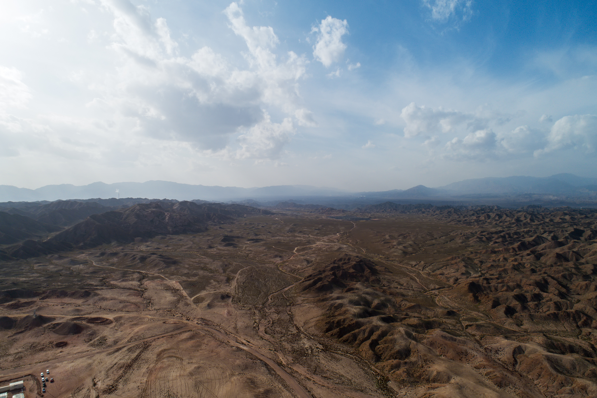 火星生存手游更新：全新生存模式、地形系统和资源管理