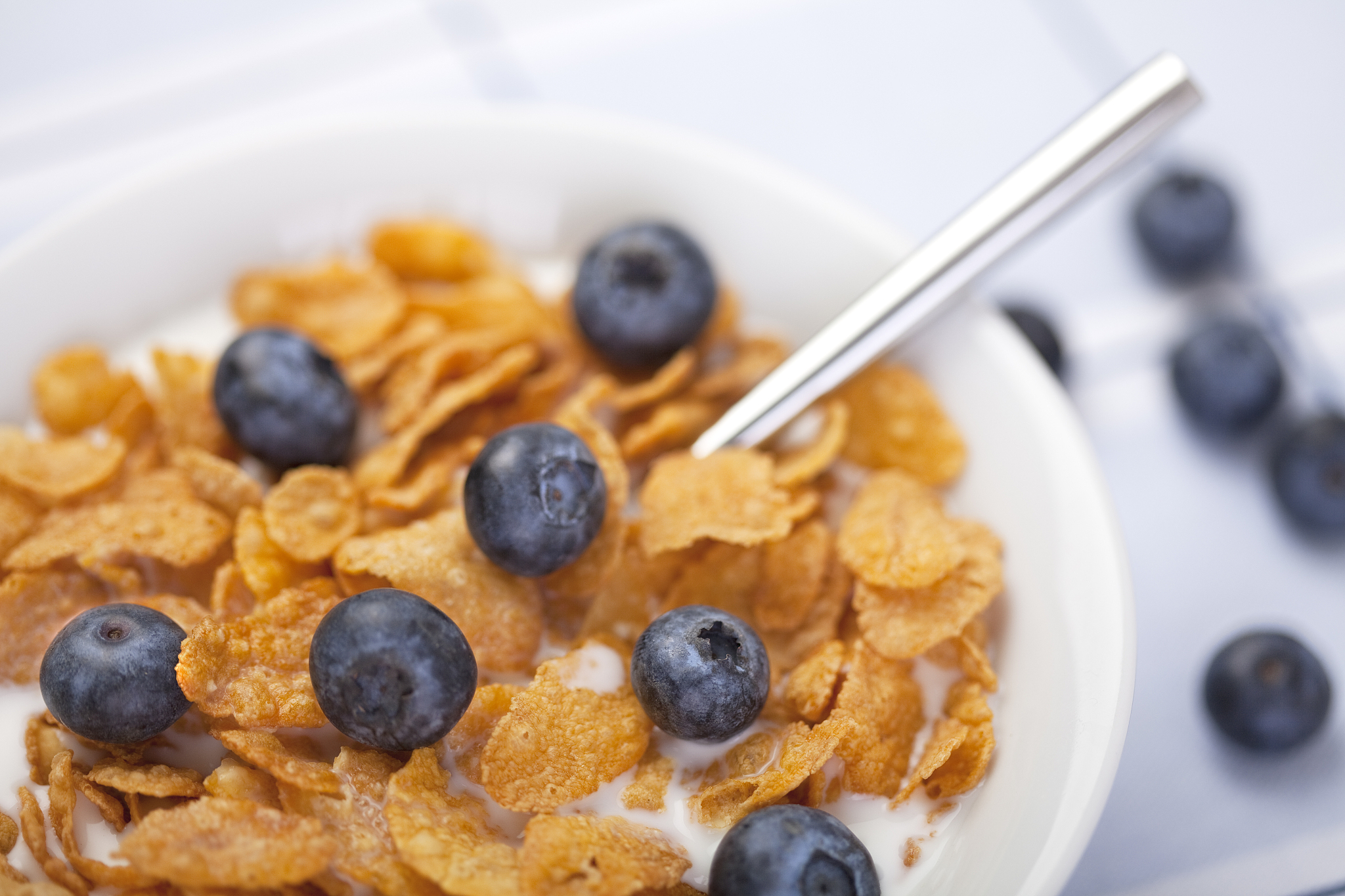 蓝莓酒市场前景广阔：健康、美味、潜力巨大