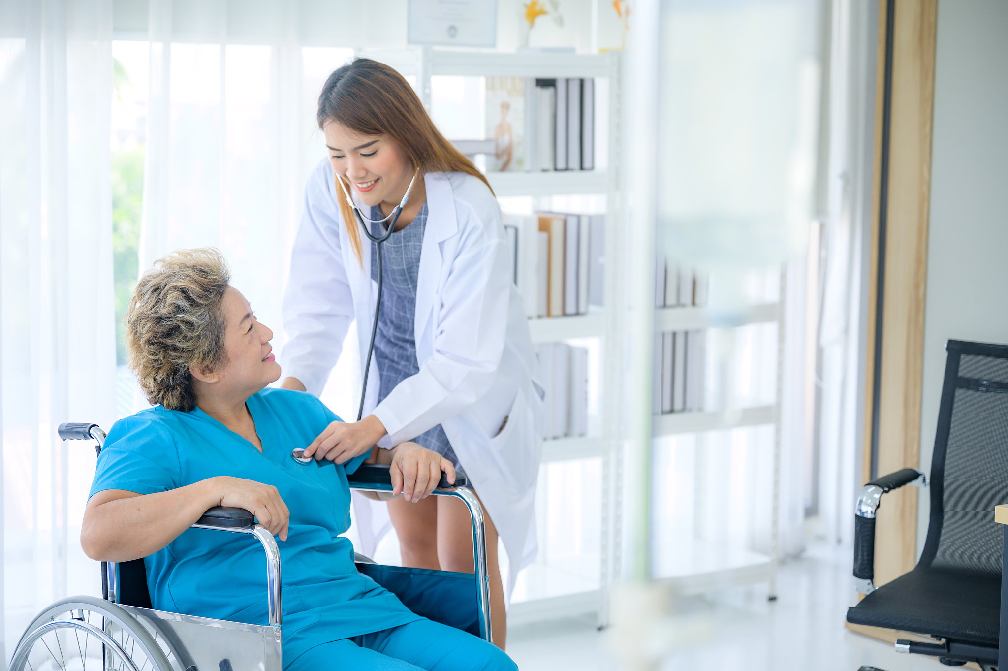 重庆工业管理职业学校护理专业就业前景分析 - 未来发展趋势