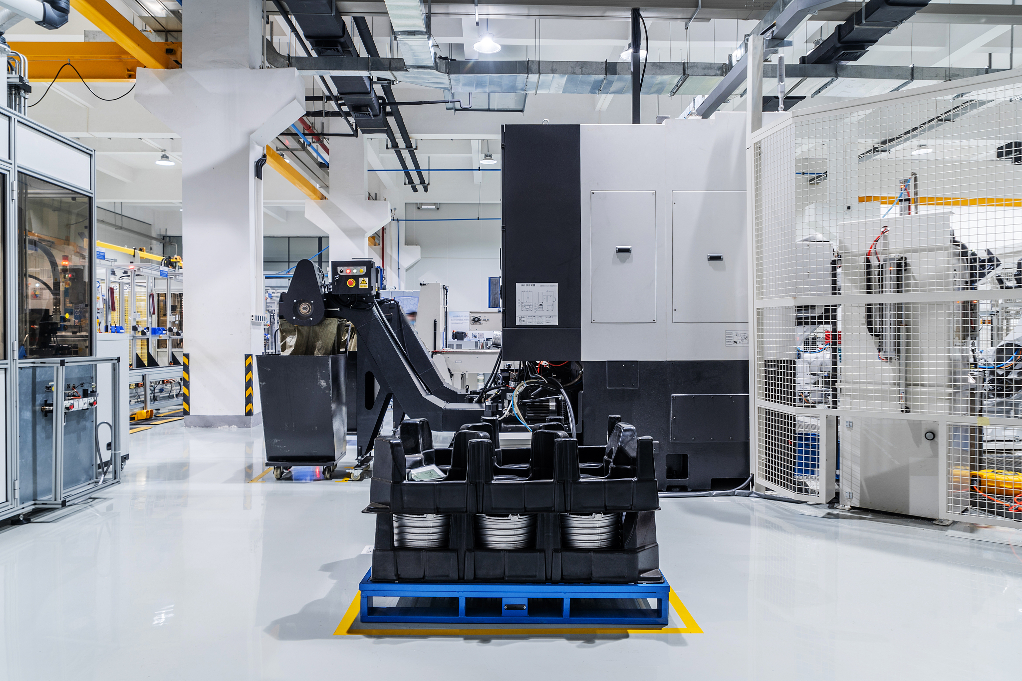 W公司：专注工业设备与零部件制造 - 公司概况及组织架构