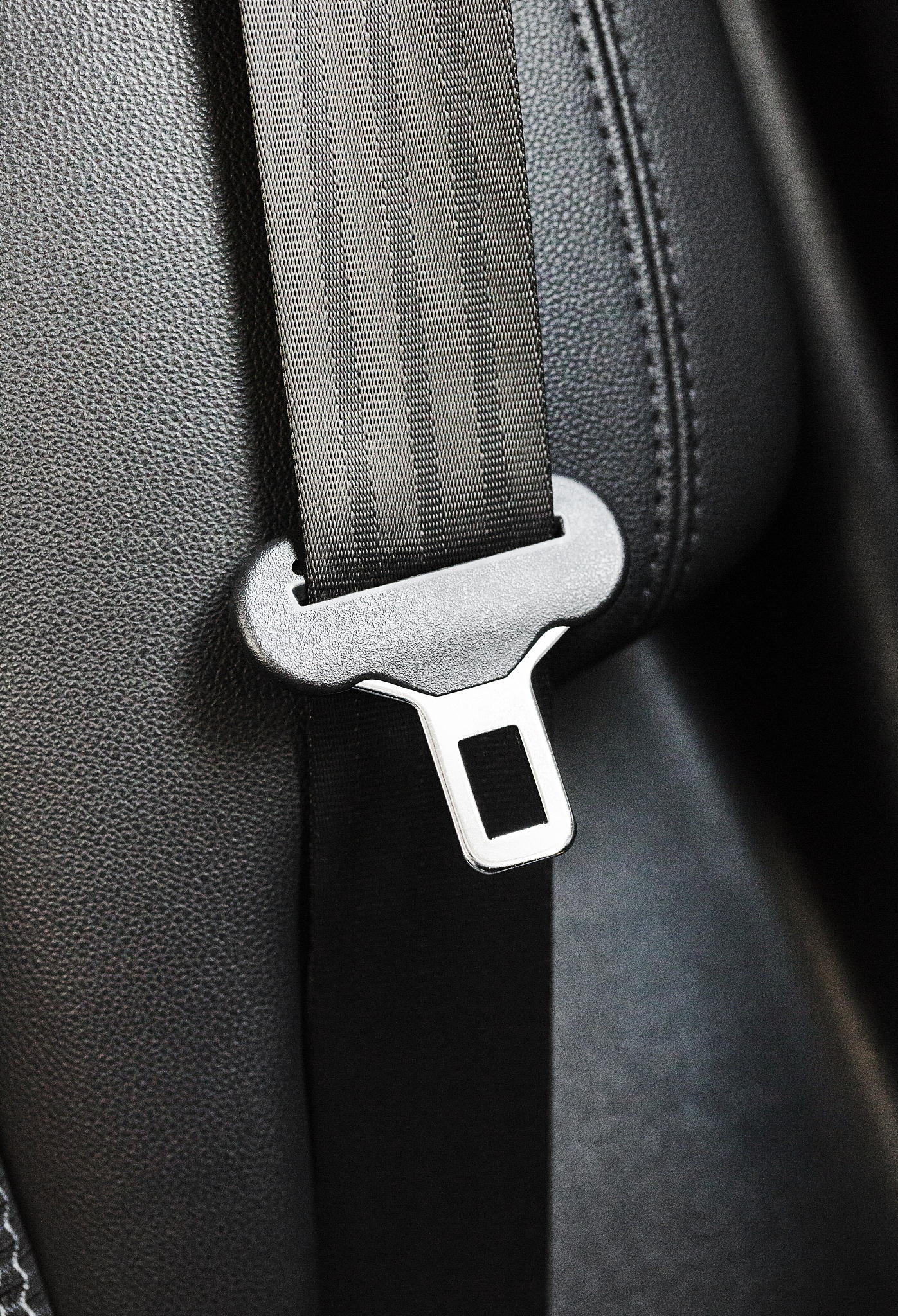 А seat belt in the new car