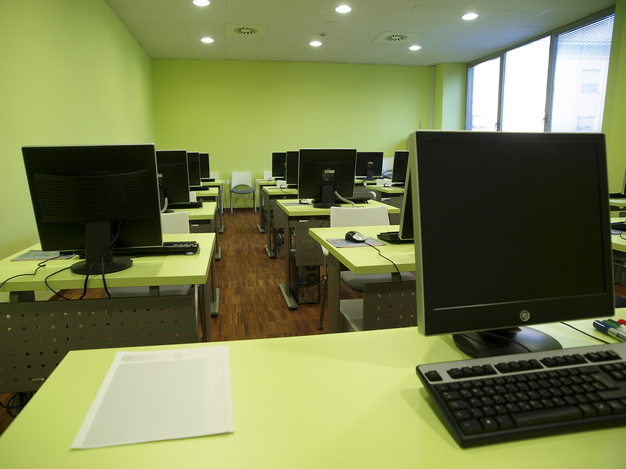 高校实验教学团队能力提升培训：示范中心助力教学质量提升
