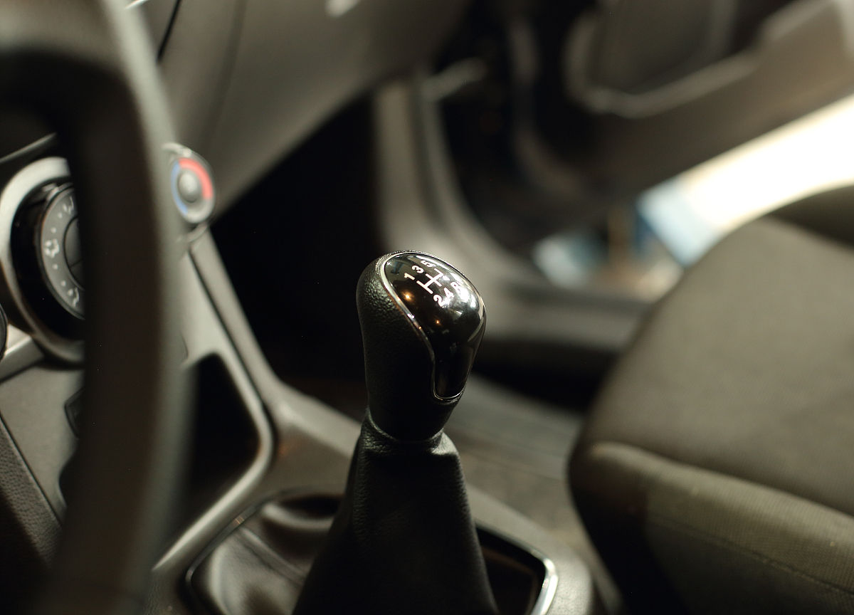 16款欧蓝德方向盘有点重可以调轻点吗 200字