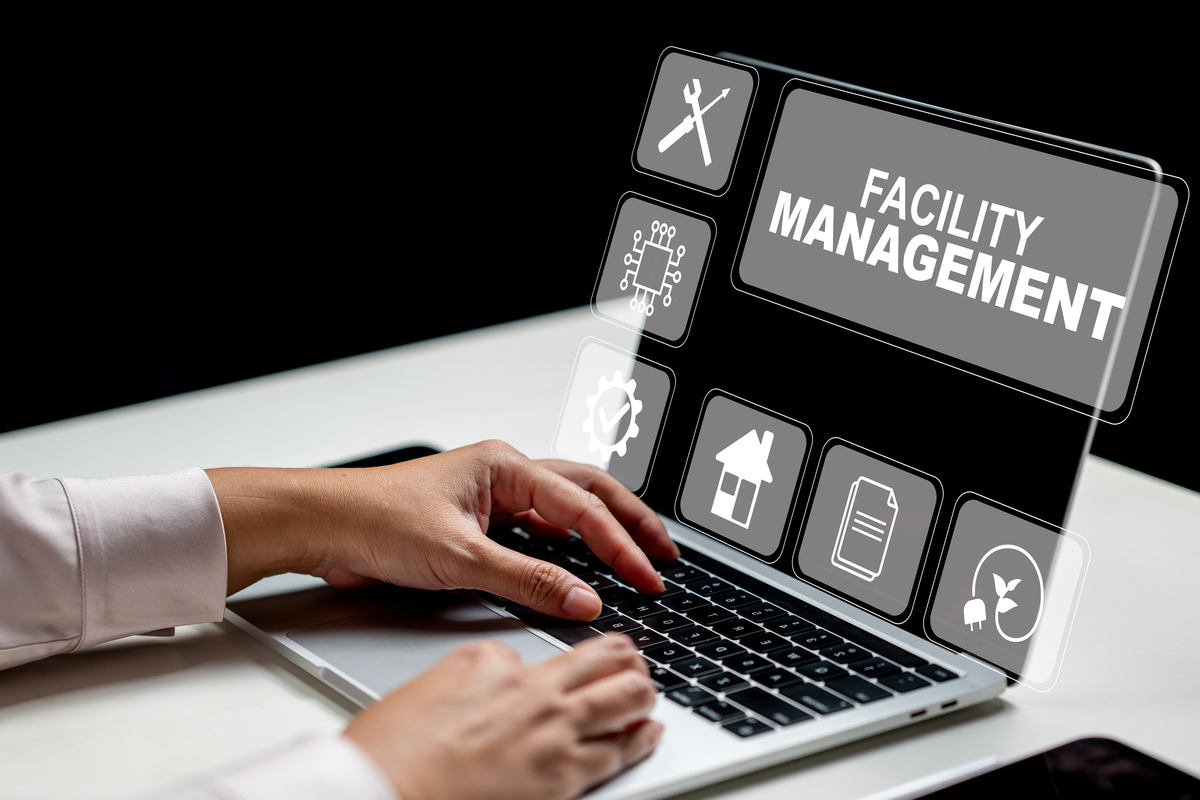 我是一名大四学生毕业实习工作是前端工程师学校让交一份实习内容和过程1000字帮我写一下