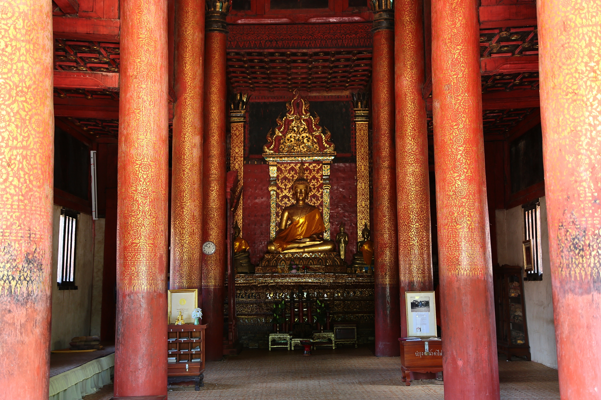 sitting buddha
