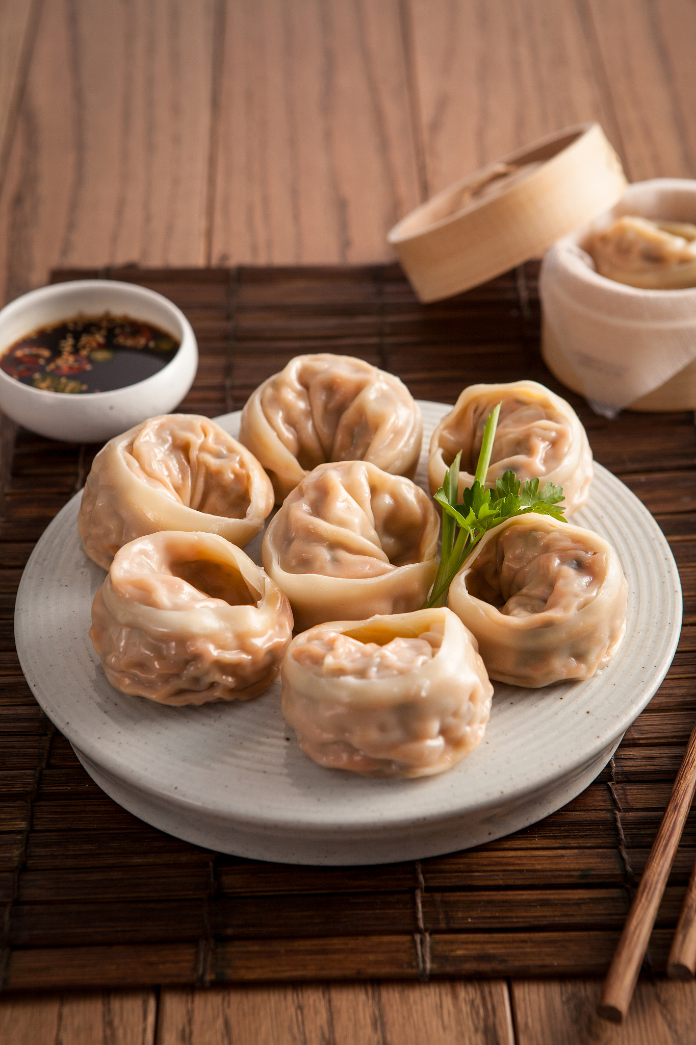 鲜肉笋丁烧麦：一口鲜香，传承美味