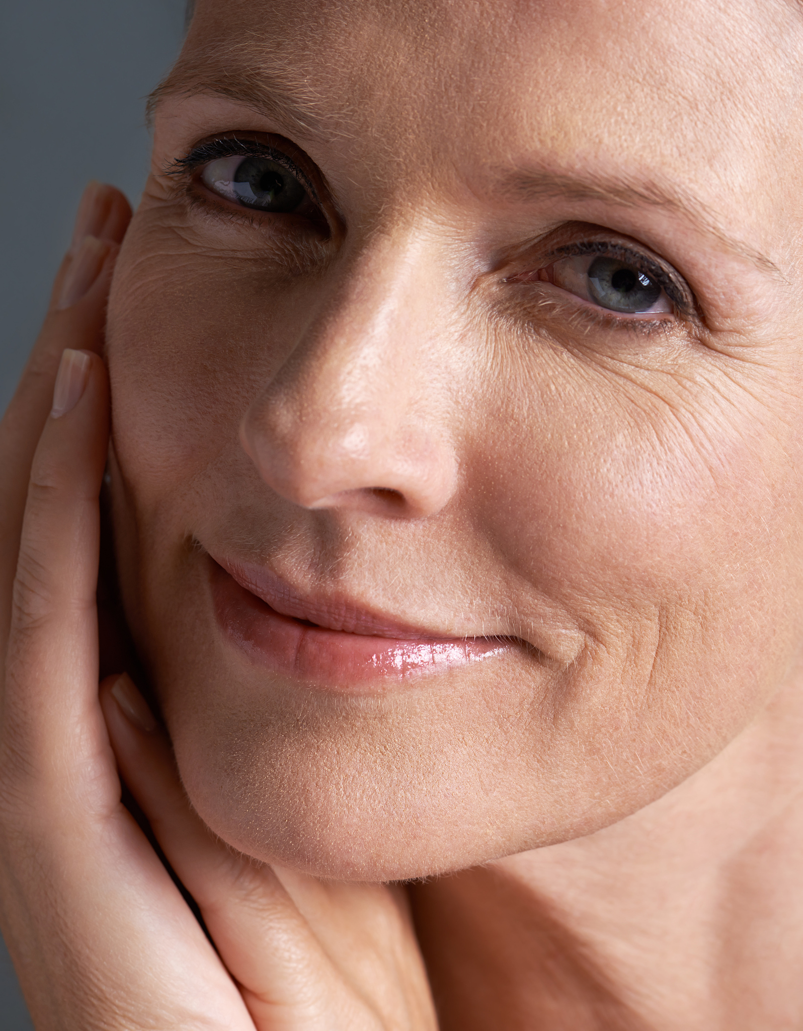 age has no effect on her beauty!