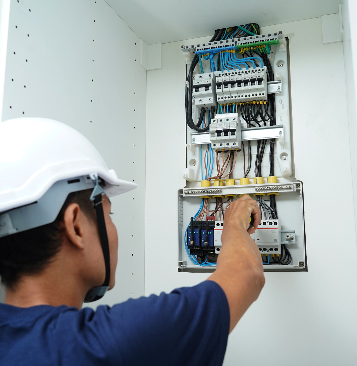 成都市工业职业技术学校楼宇智能化设备安装与运行专业介绍-未来智能建筑人才培养基地