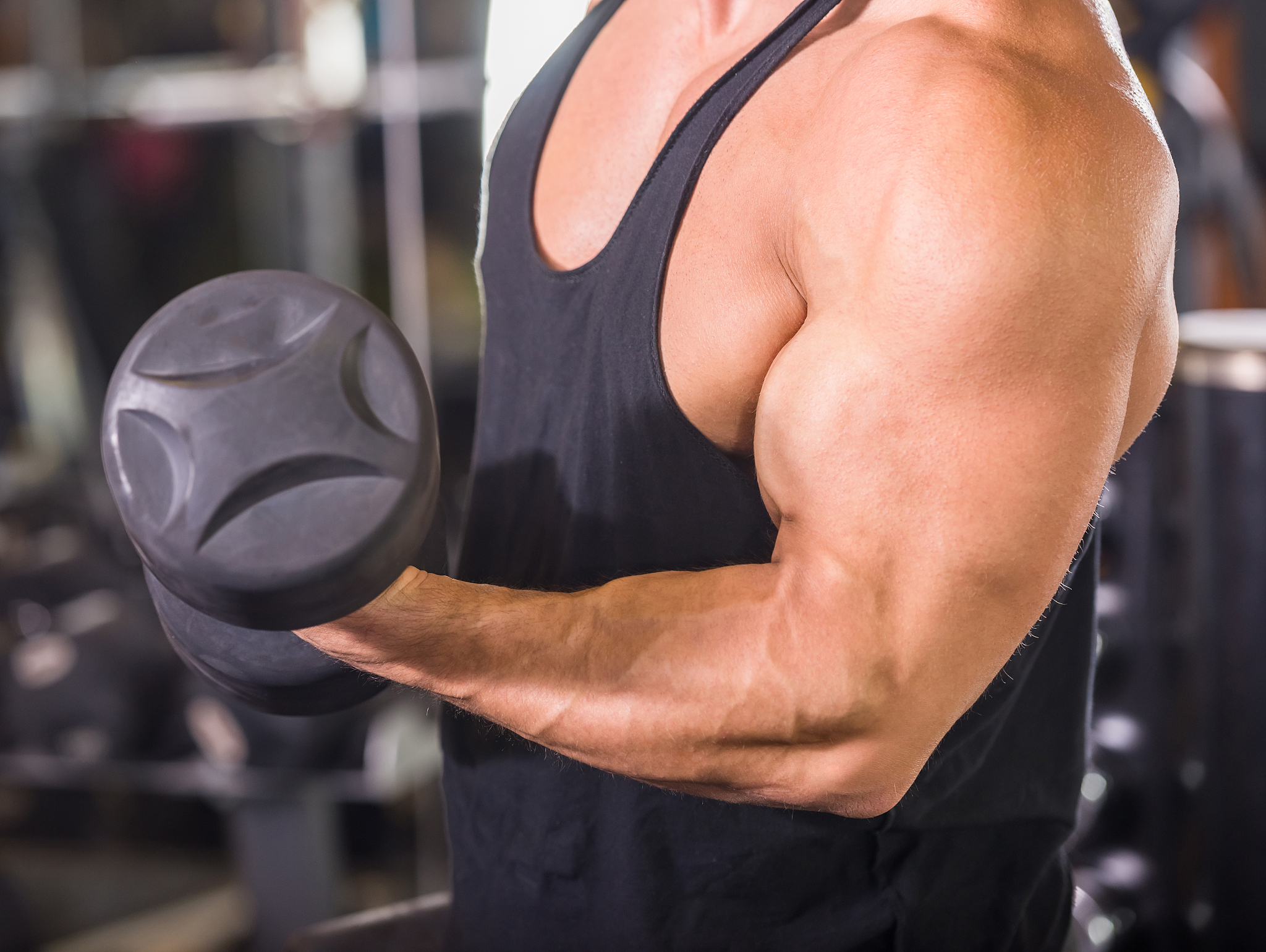 目前身高176体重72公斤有点小肚子需要制定一个瘦肚子增加腹部肌肉和胸部肌肉的室内无器械健身计划并且用表格和中文输出