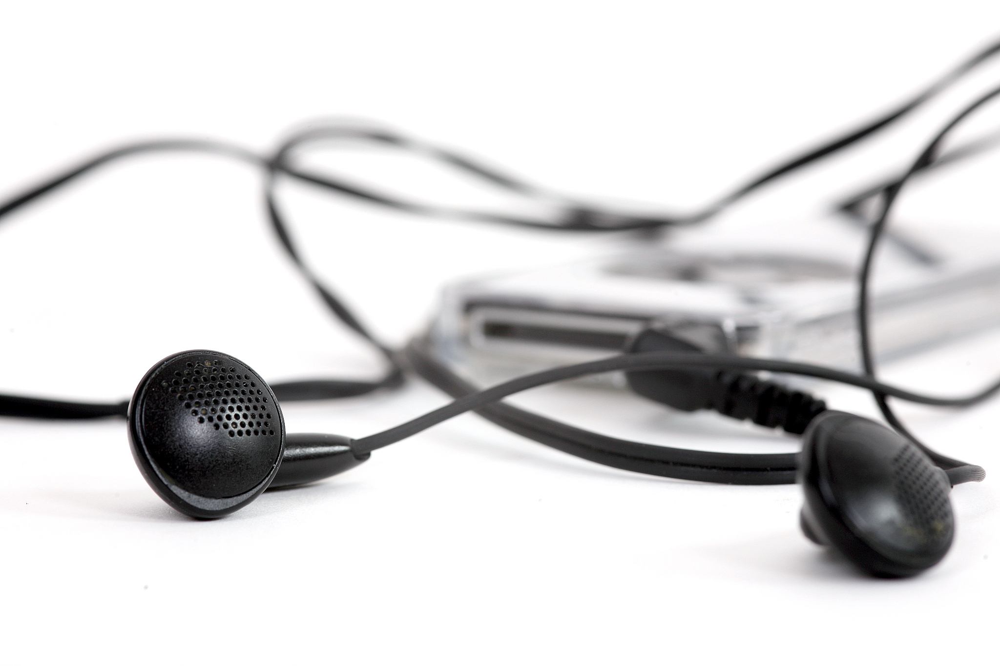 低音下潜深？这5款入耳式耳机推荐给你！