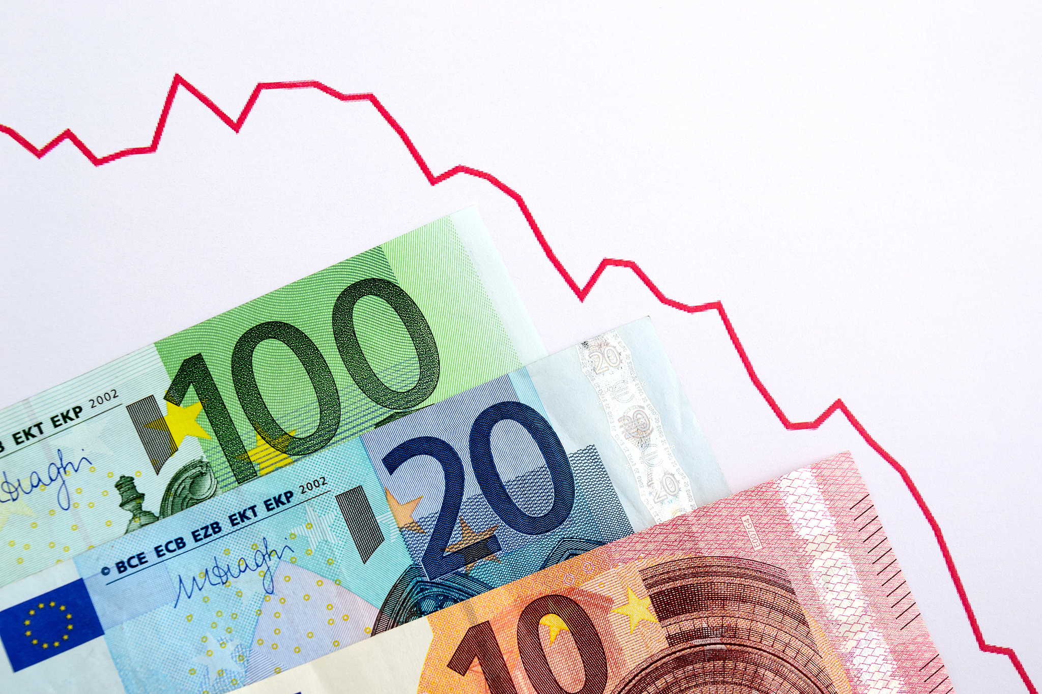down trend euro currency. trading graph