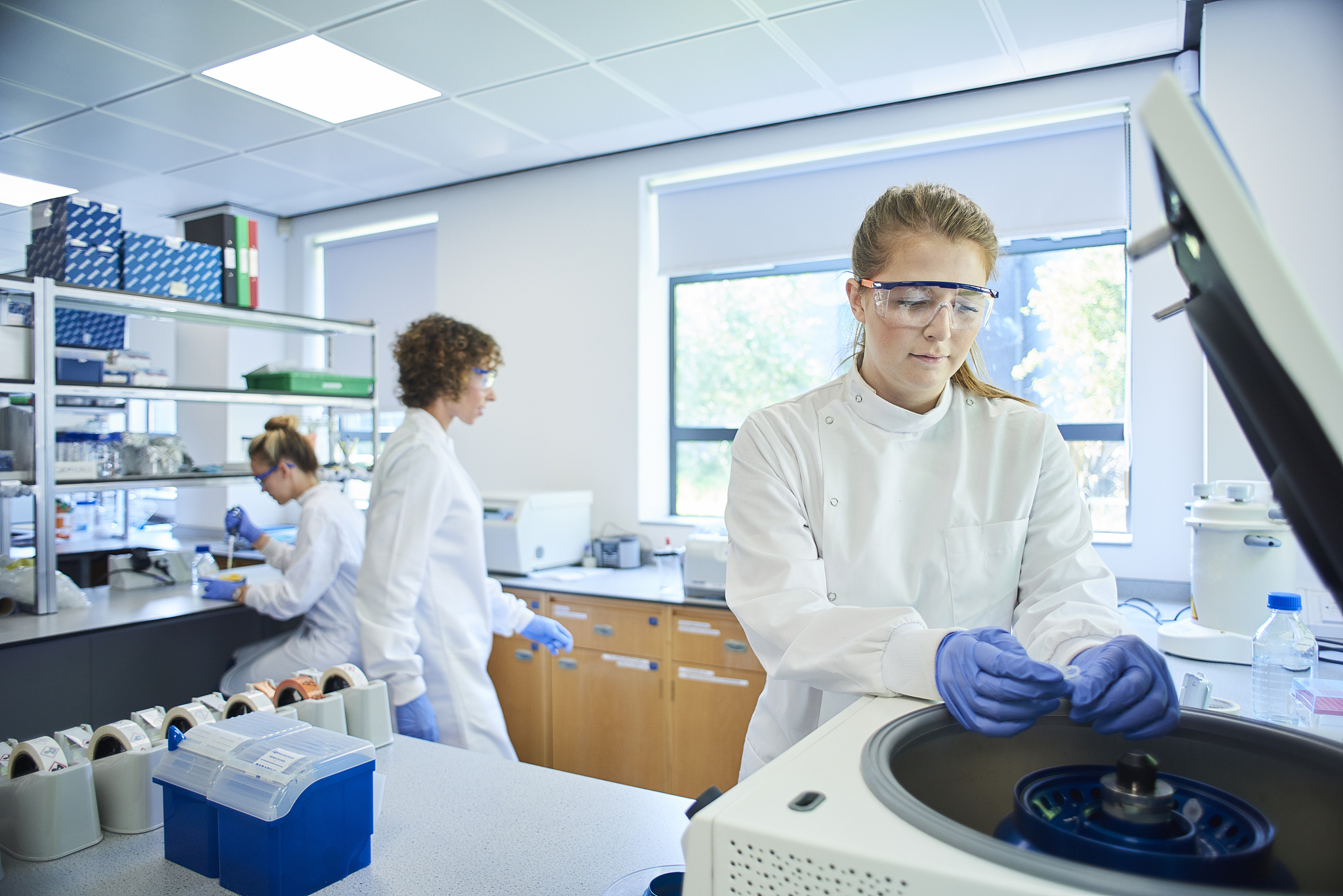 帮我拟一个分析测试中心宣传片题目