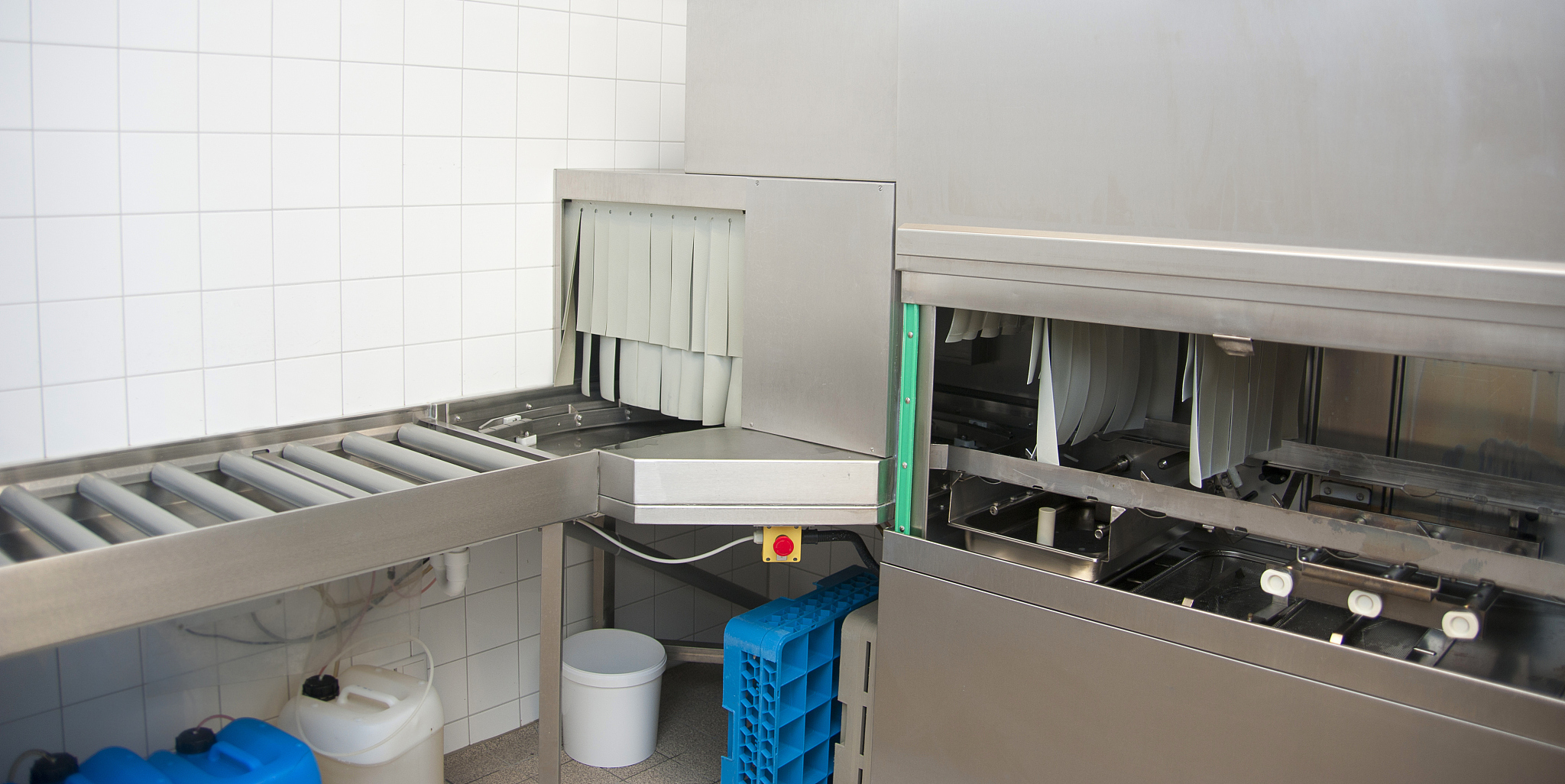 商用洗碗机选购指南：如何选择最适合您的洗碗机？