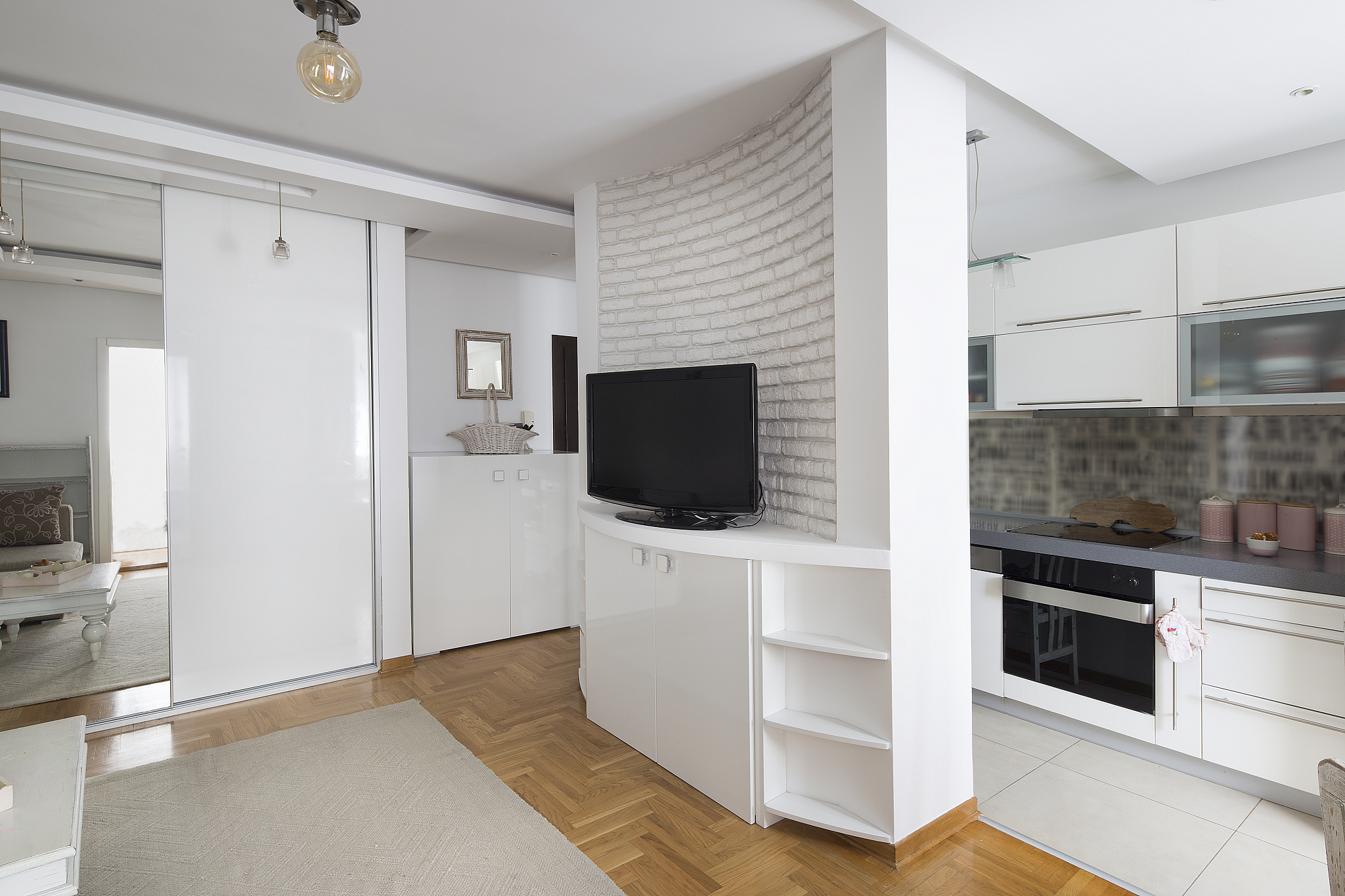 写一段装修rap要有反转