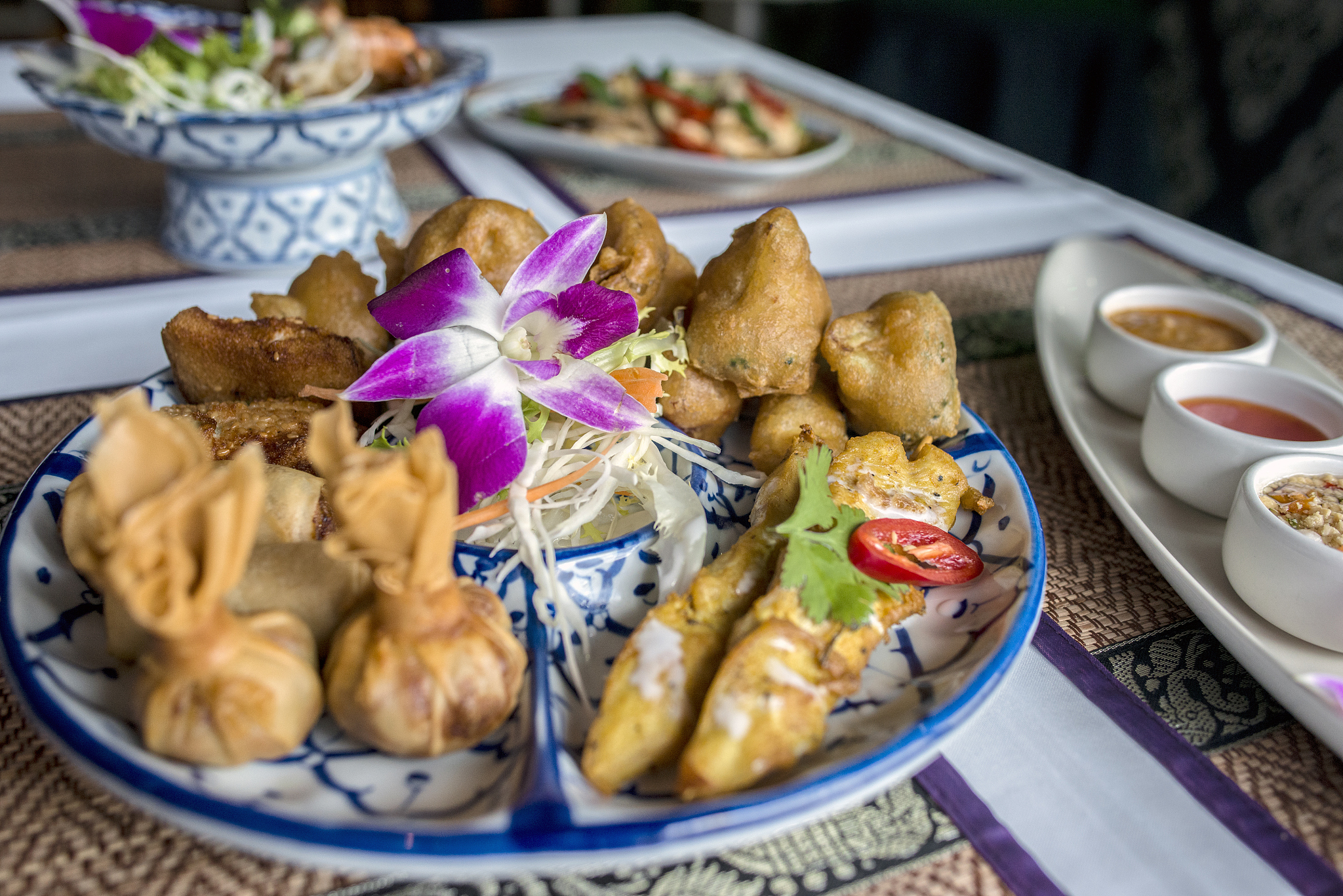 给我一段姐妹风的朋友圈文案，去潮汕玩