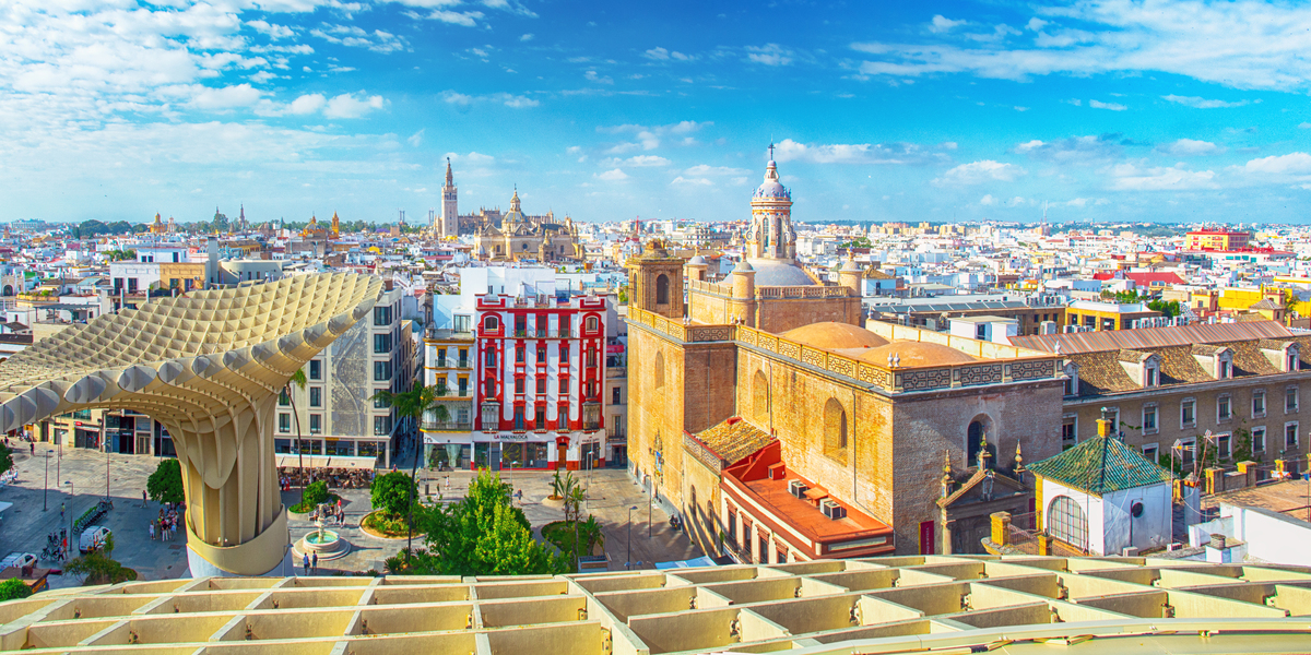 巴塞罗那加泰罗尼亚广场：西班牙旅行必去之地