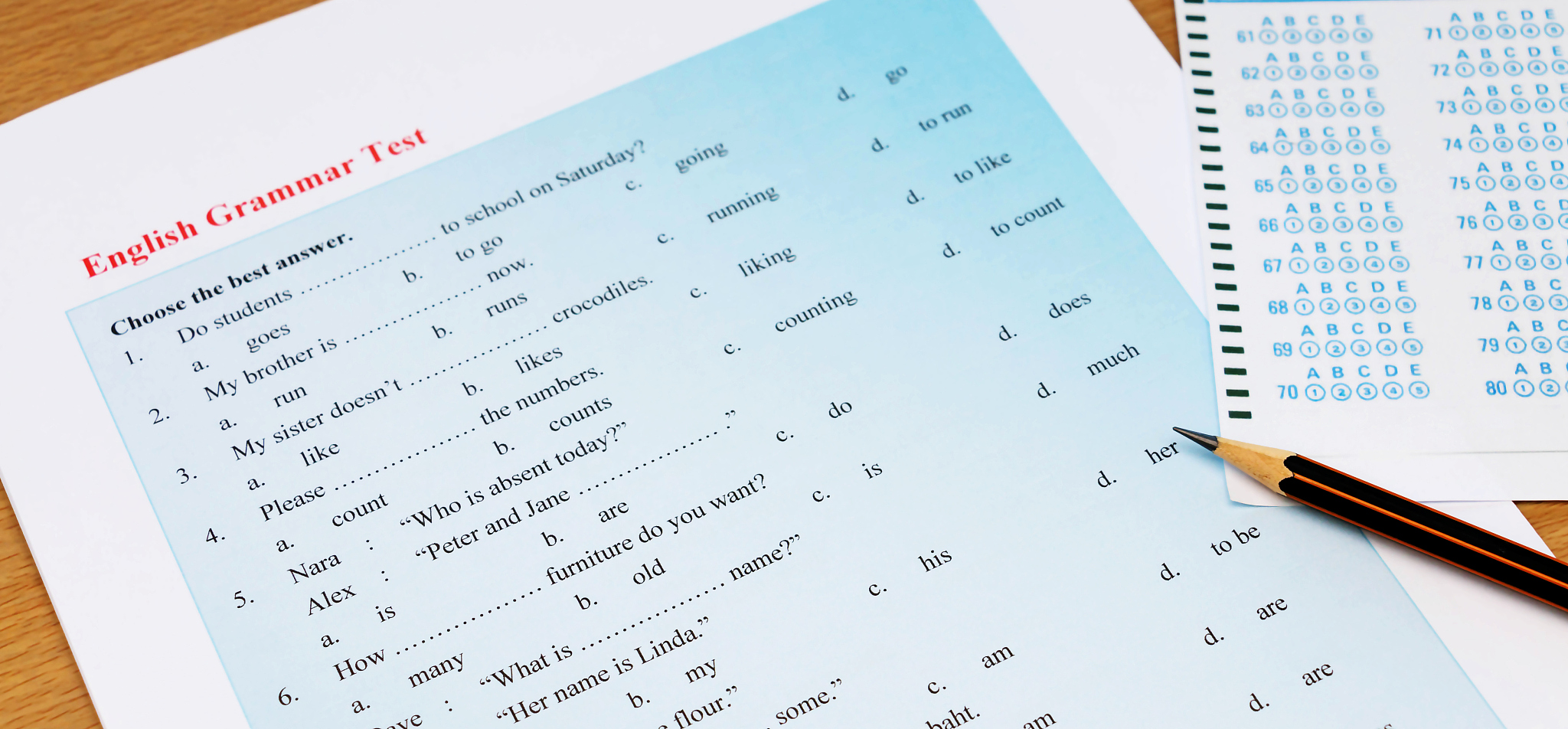 重写加扩写下面的话：通过上一次的指导我借鉴一些热门背单词软件的单词本模块丰富了我的背单词功能。在数据库的设计上我也根据老师的要求让用户数更加真实、更贴合实际同时也搜集了一些四六级资料使用Mysql转换将其转换为表丰富了资源模块中的数据。