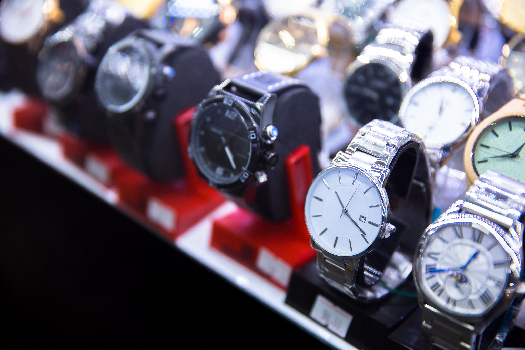 different watches in store