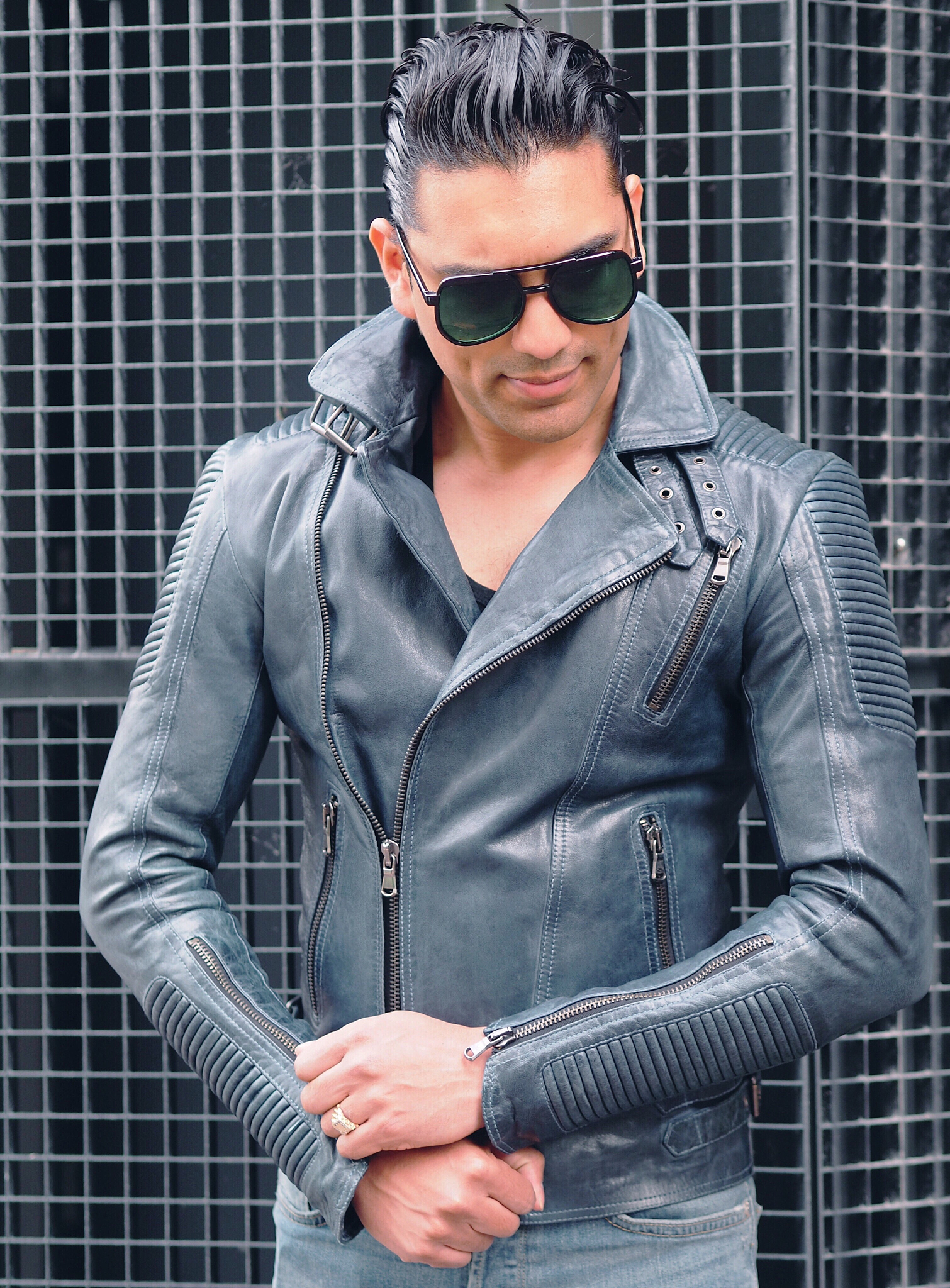 男士秋冬新款皮衣夹克：时尚与保暖兼具