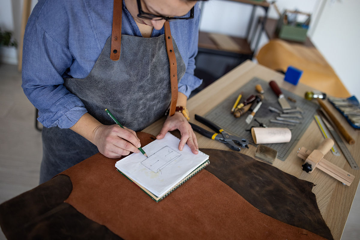 皮具制作手工课程：从入门到精通，打造你的专属皮具