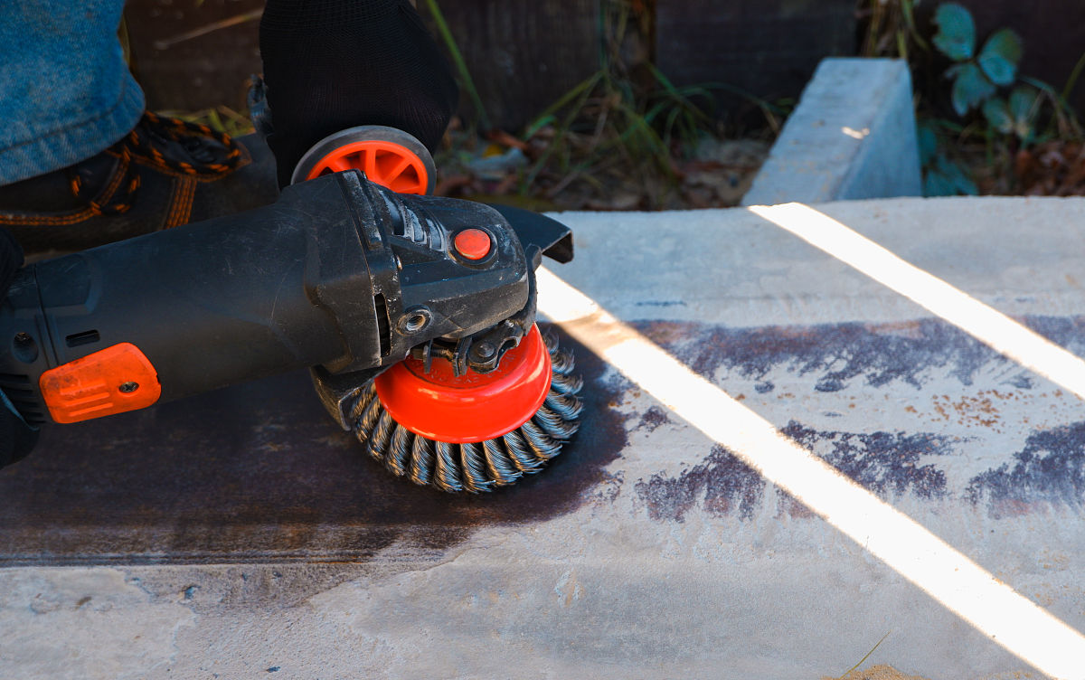 潮湿环境下的防爆吹地机：保障安全助力干燥优化标题