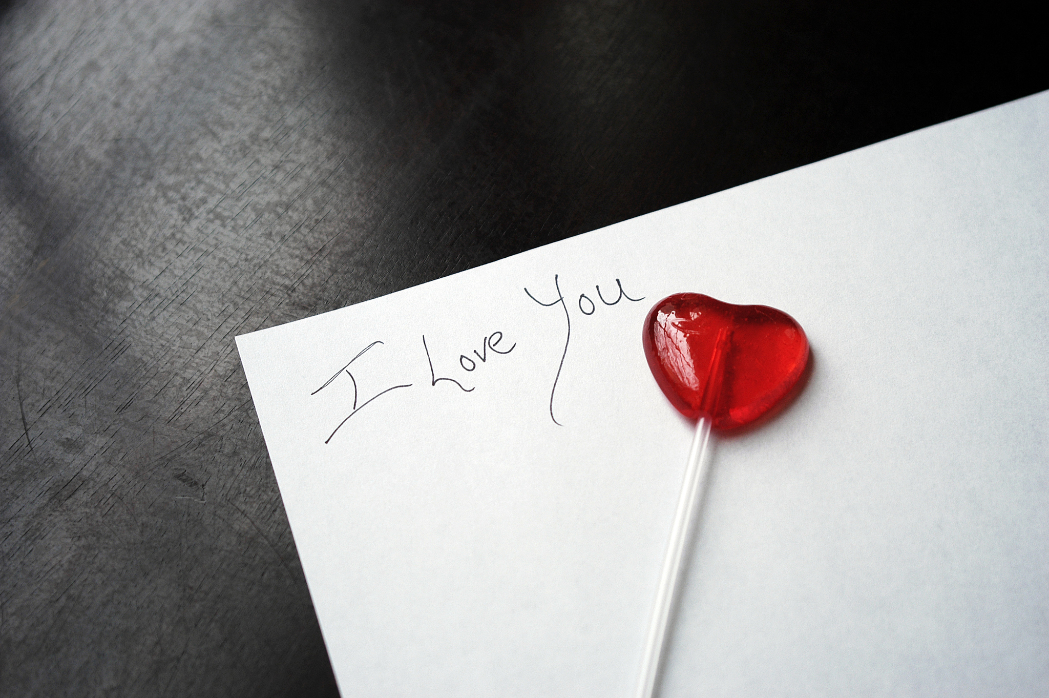 如何回应“我对你有很多特殊感情”：表达爱意和温暖