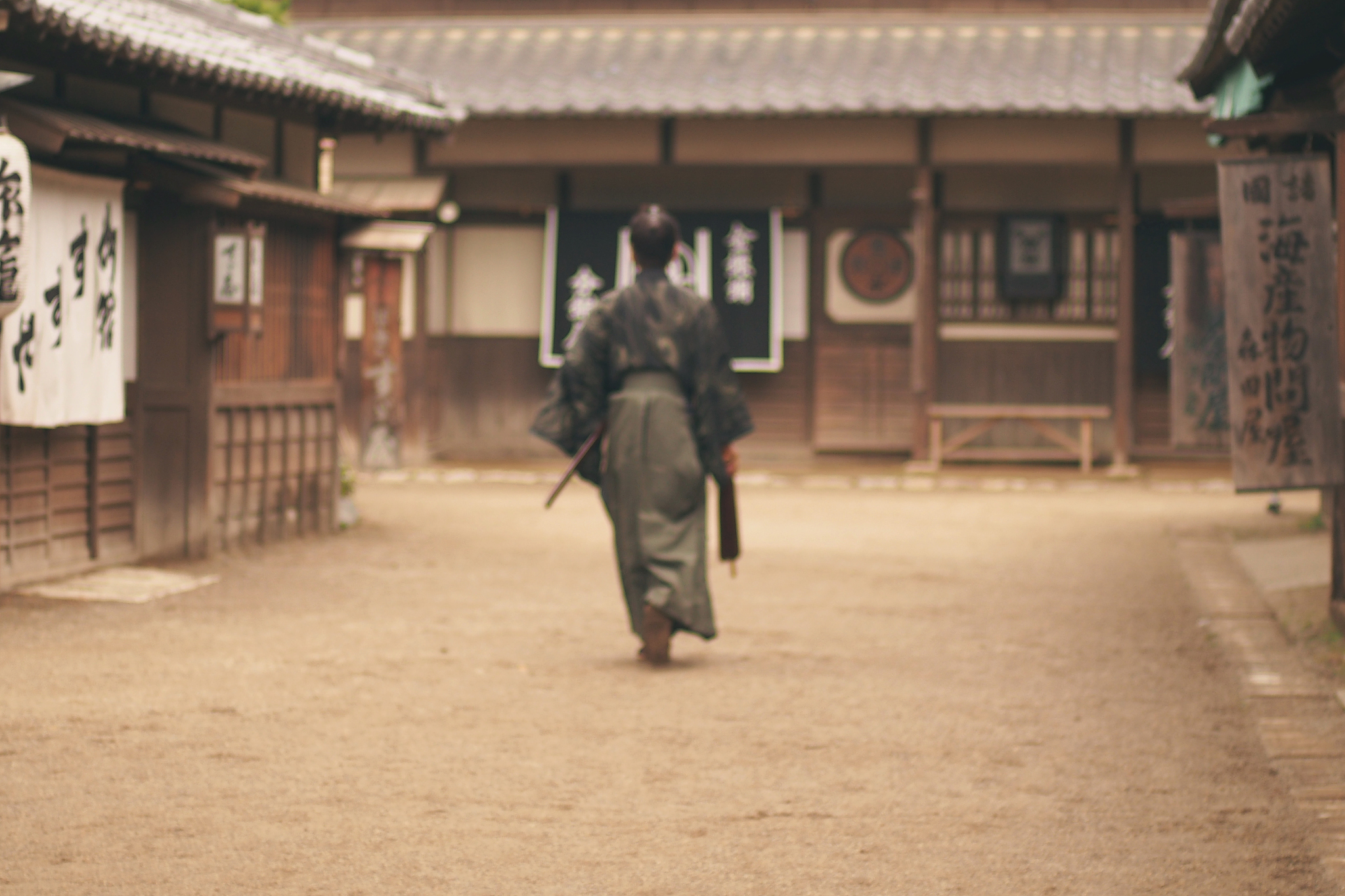 日语的今天和明天为什么没有好的未来法国的首都的劳动力下降的原因是什么。日本的京都的劳动力上升是什么。 看局部是很好的方法吗这个句子用日语分解所有成分