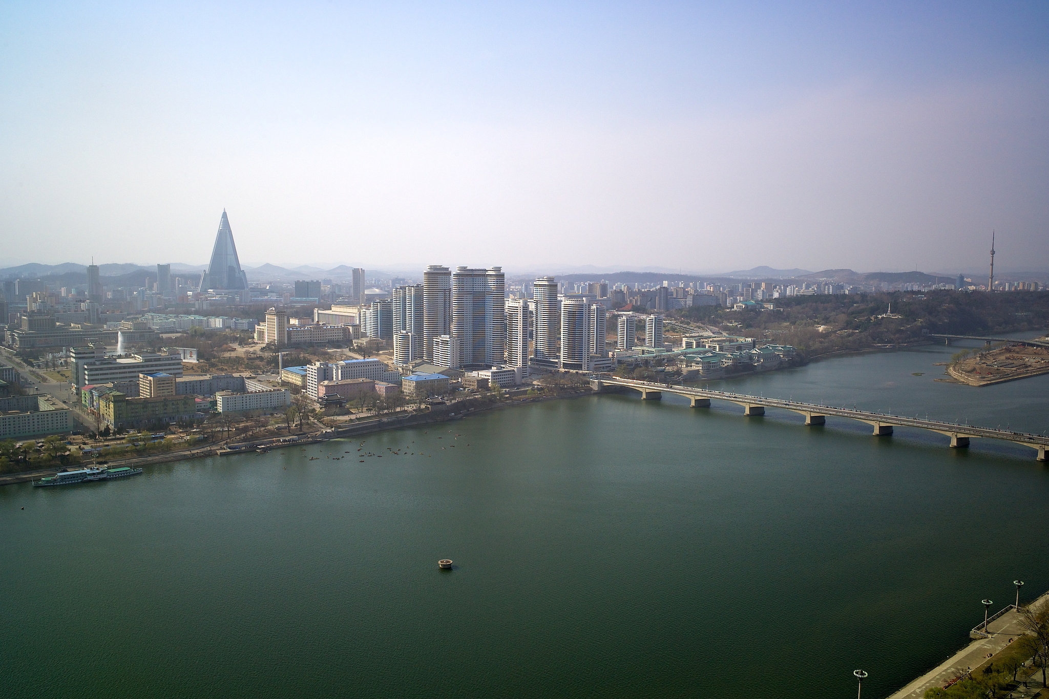 pyongyang skyline