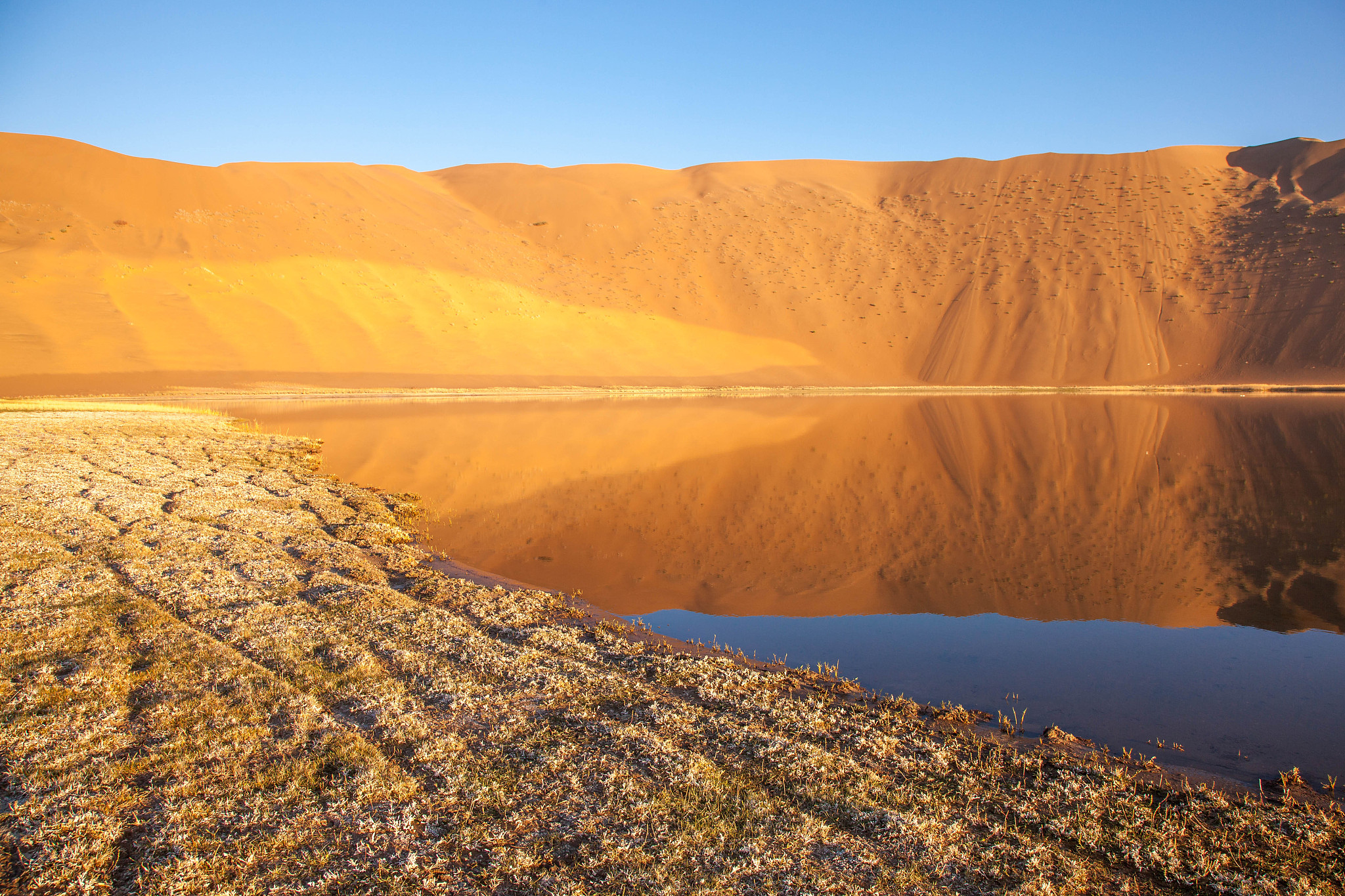 赤峰玉龙沙湖旅游攻略：沙漠探险、湖光山色、摄影天堂