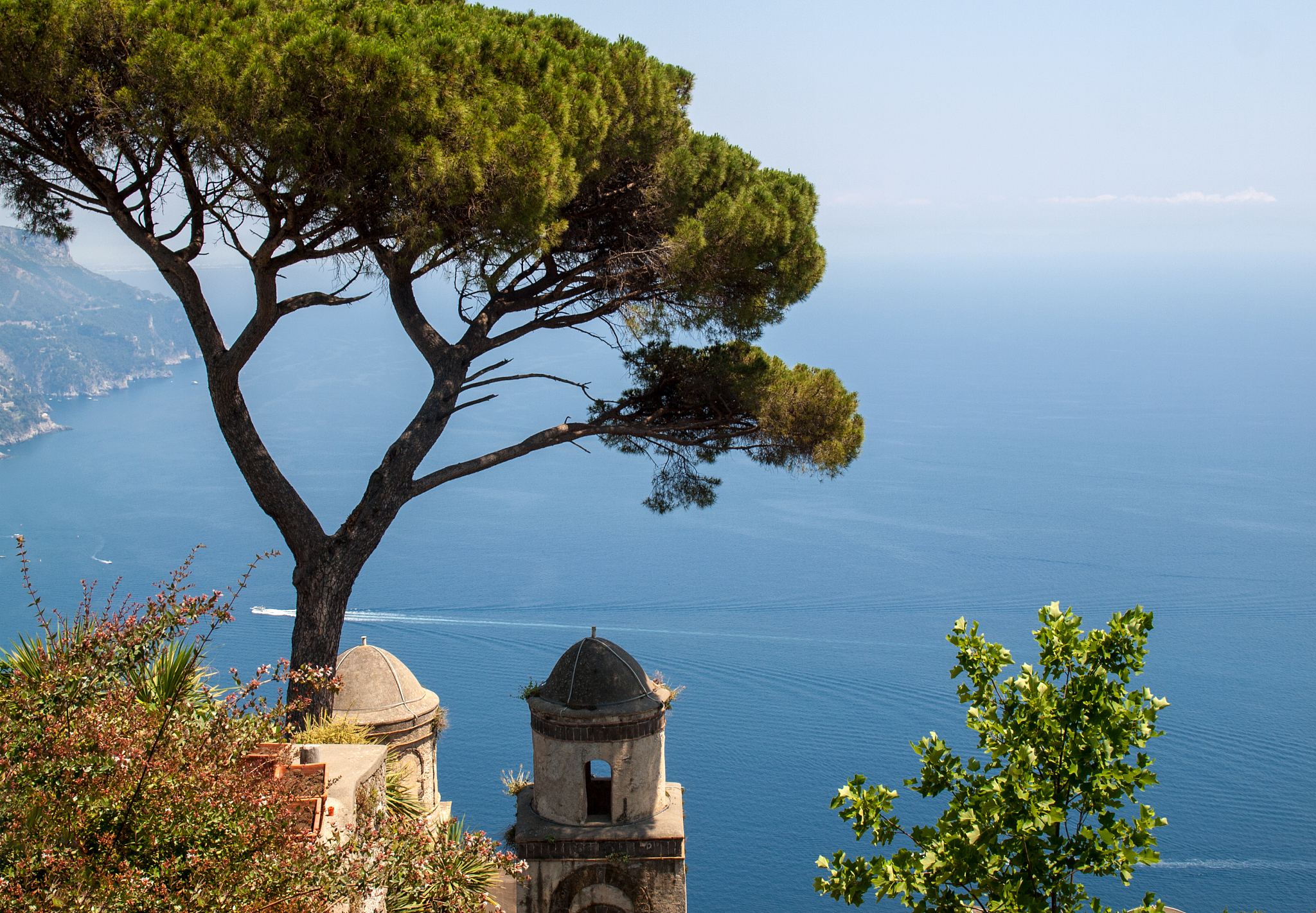 view over gulf of salerno from villa rufolo, ravello, campania, 