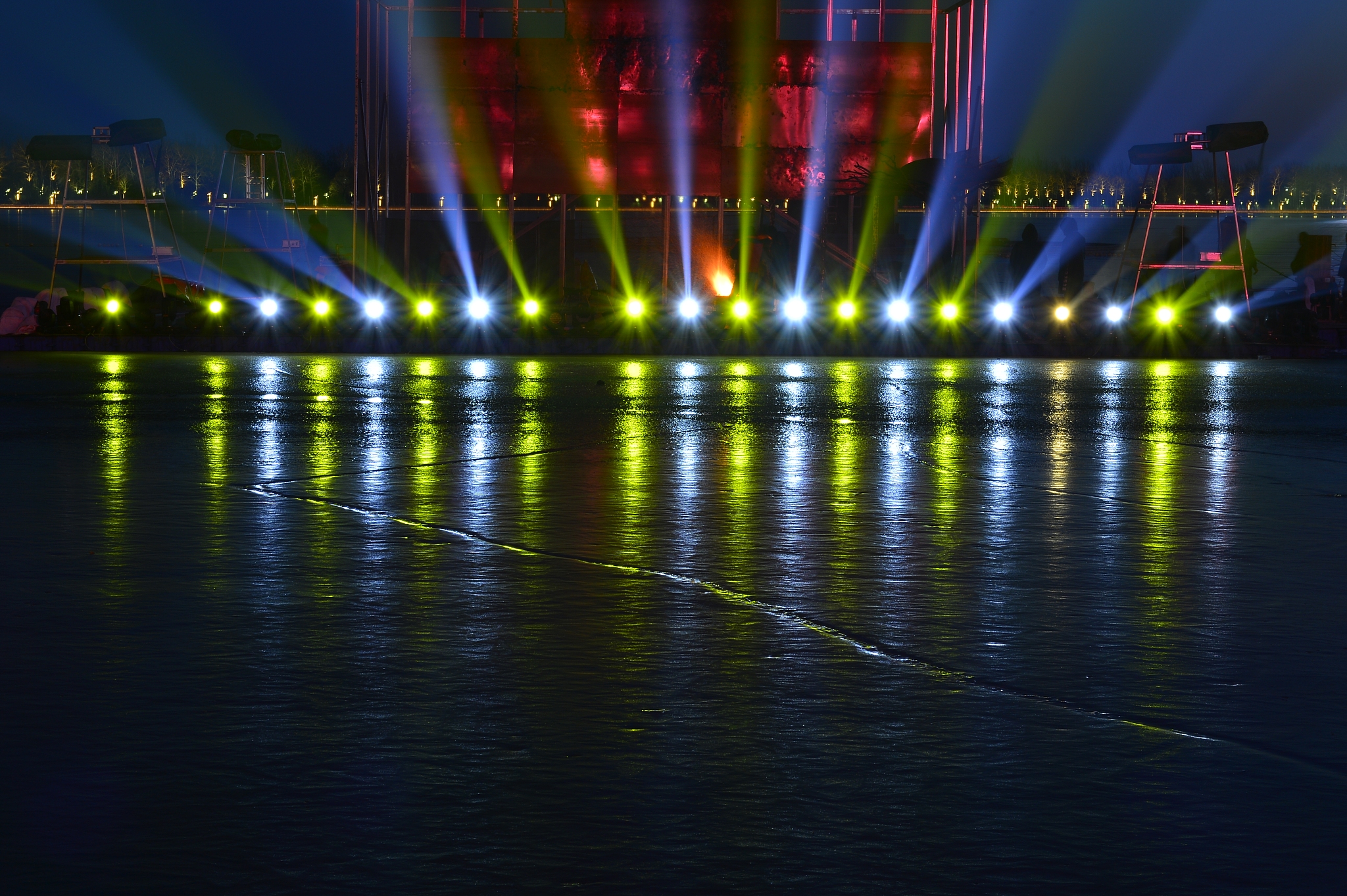 857是什么梗？揭秘年轻人疯狂的都市夜生活，真相令人深思！