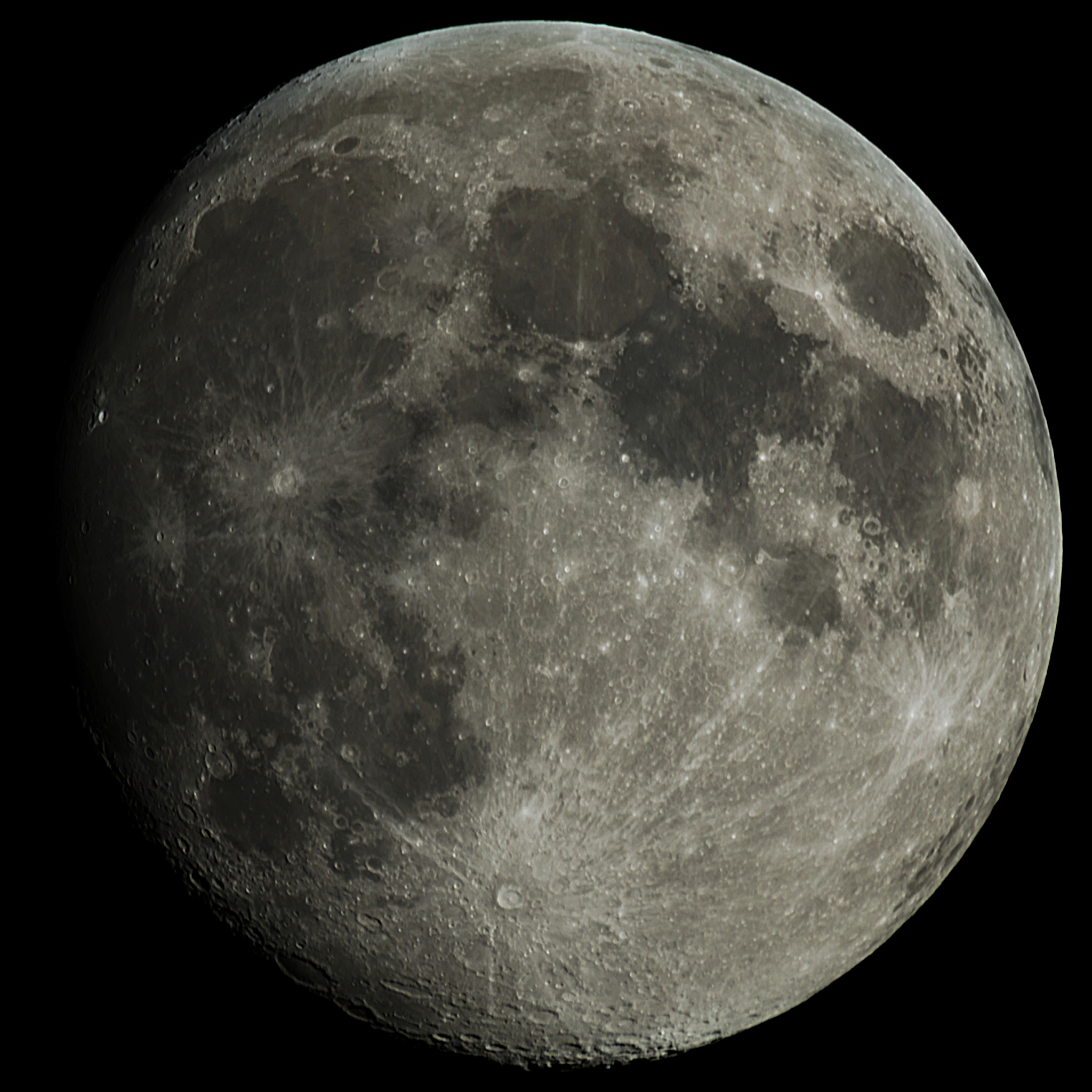 月球背面：探索月球的未知领域