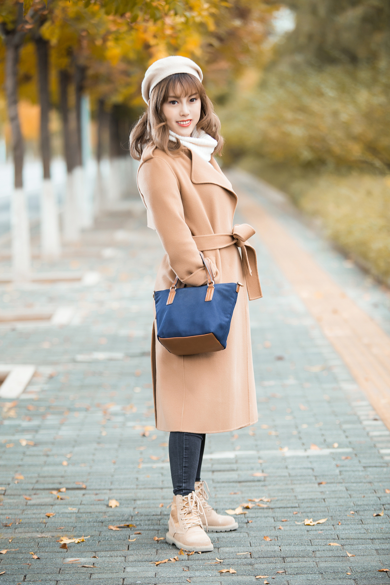 秋季时尚外套穿搭指南：简约、撞色、百搭，让你独领风骚！