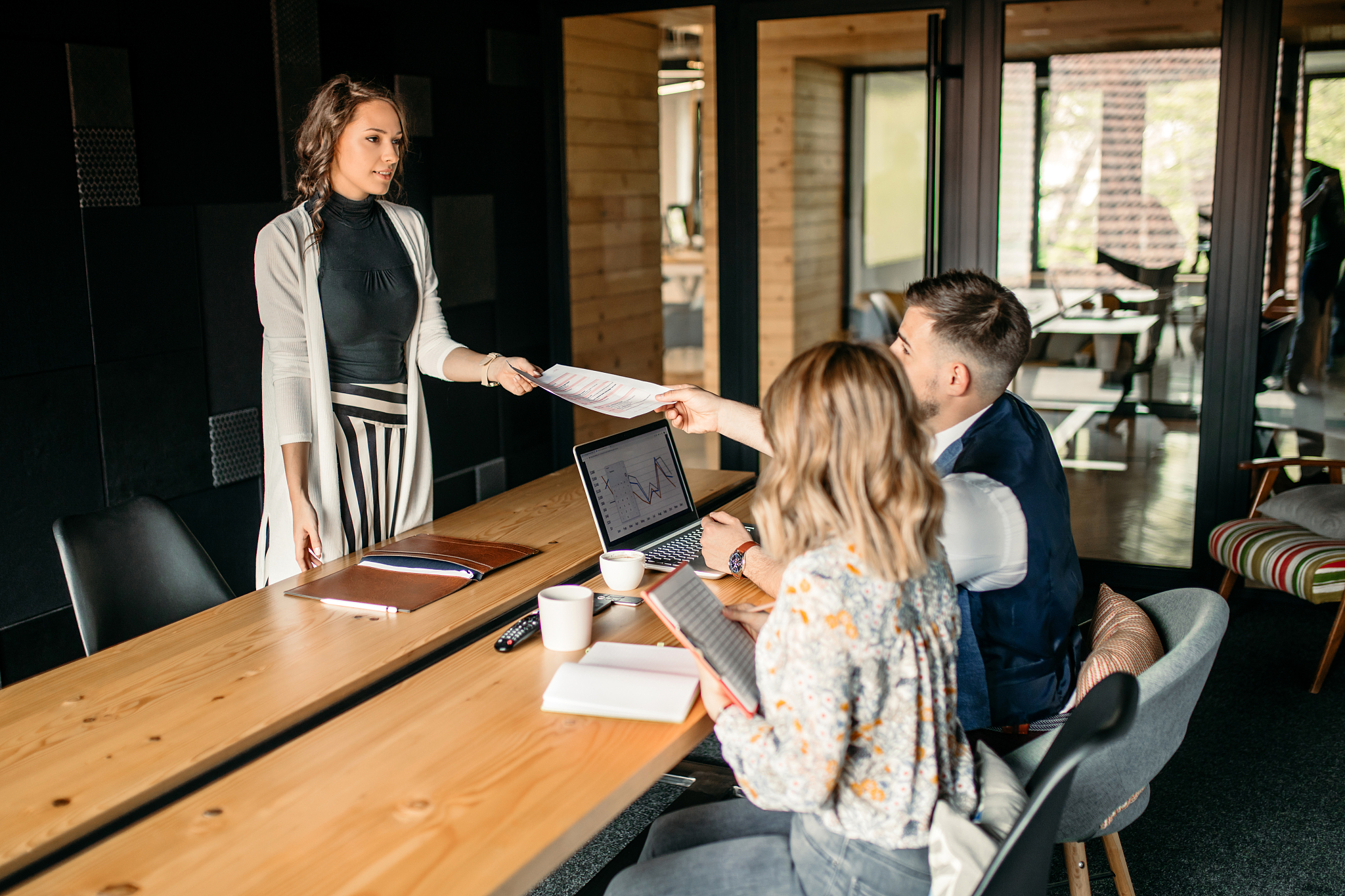 面试官让我回答我的优点缺点是什么如何回答比较合适