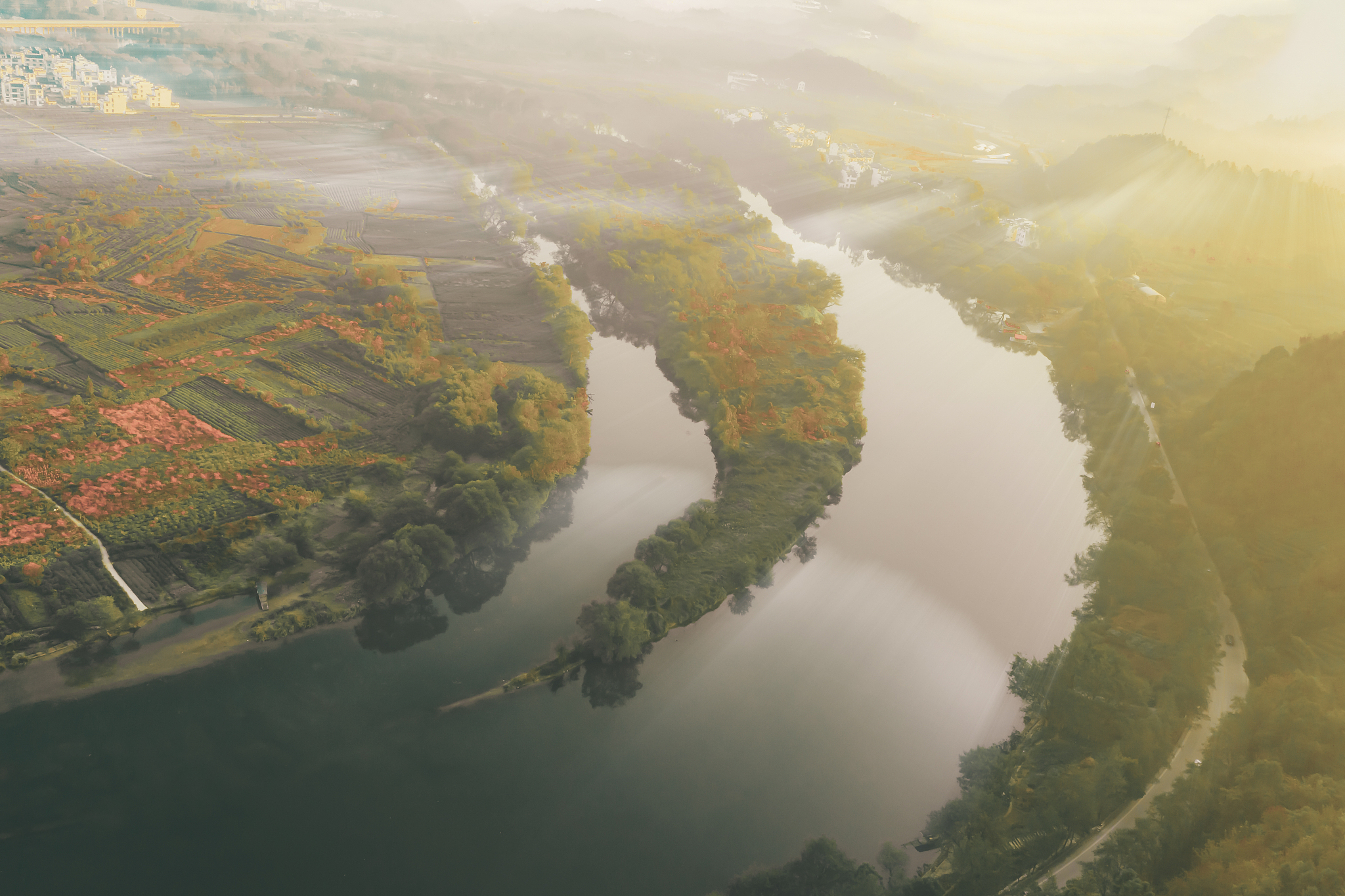 宣城市媒体曝光求助热线是多少？最管用的曝光平台 要求：创建一篇1500至2000字的解决方案