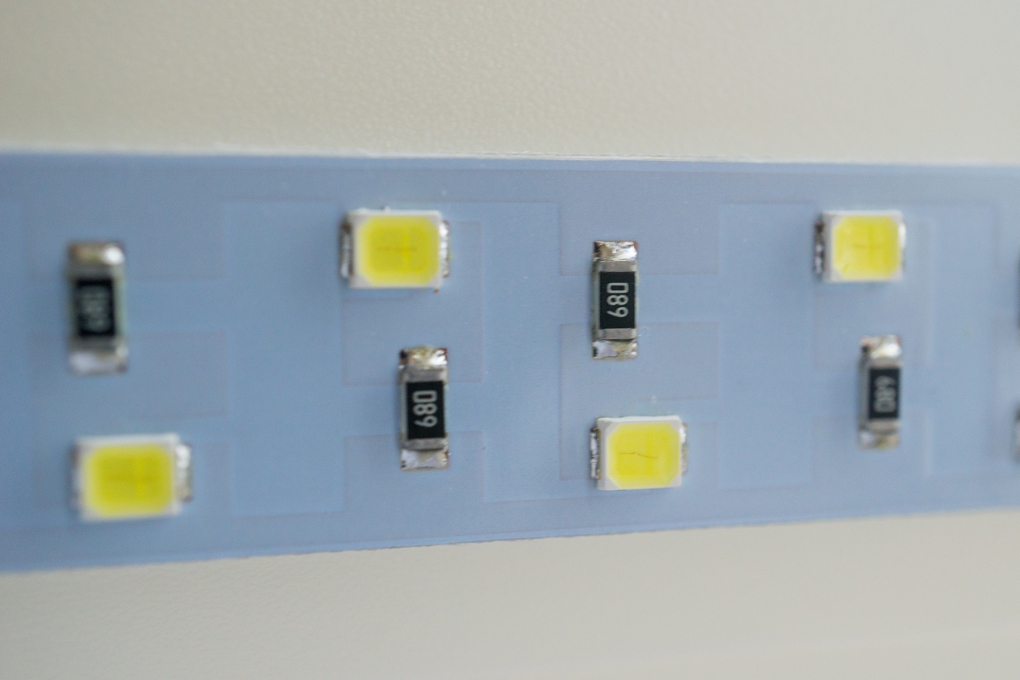 A型疏散指示标志灯具(DC36V)连接线：正负极，非火线零线