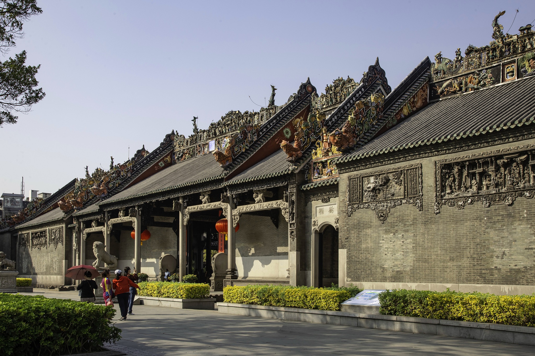 广州旅游必去景点推荐：陈家祠、广州塔、白云山等