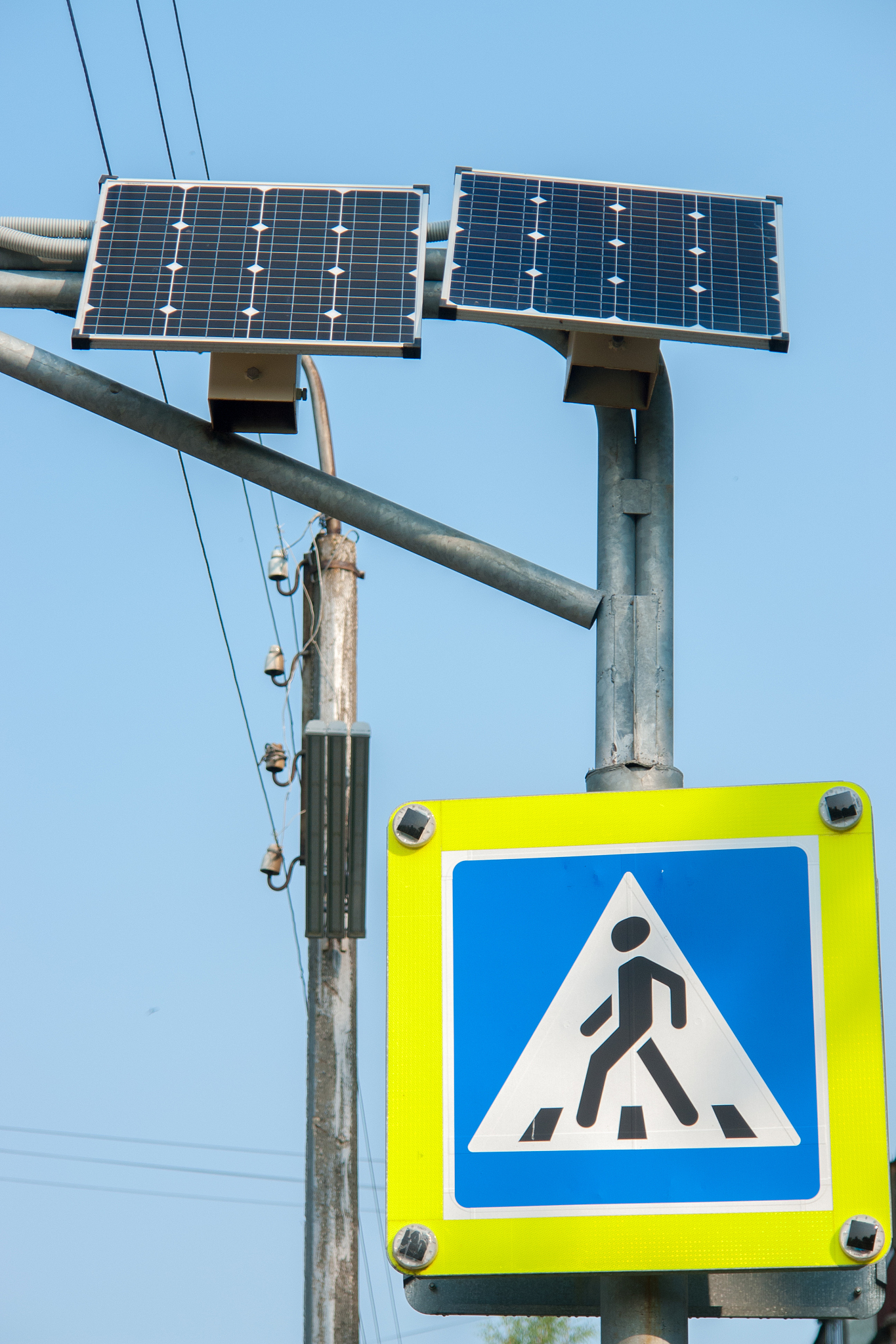 太阳能道路指示牌