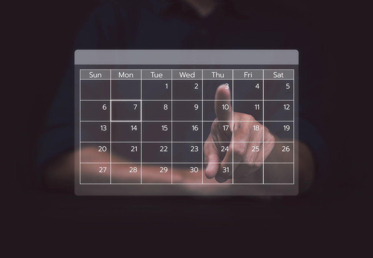 vue3 有3个时间分别是当前时间，截至时间，开奖时间。
先计算截至时间减去当前时间的秒数，如果是负数 就计算开奖时间 减去 当前时间，如果2个都是负数就根据 开奖时间 减去 当前时间 每3秒获取一次接口数据