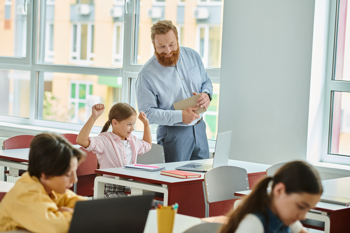 翻译The attitude of the classroom teaching objective design is of great significance to English teachingQuestions 1 to 5 of the questionnaire are to investigate English teachers attitudes towards the de