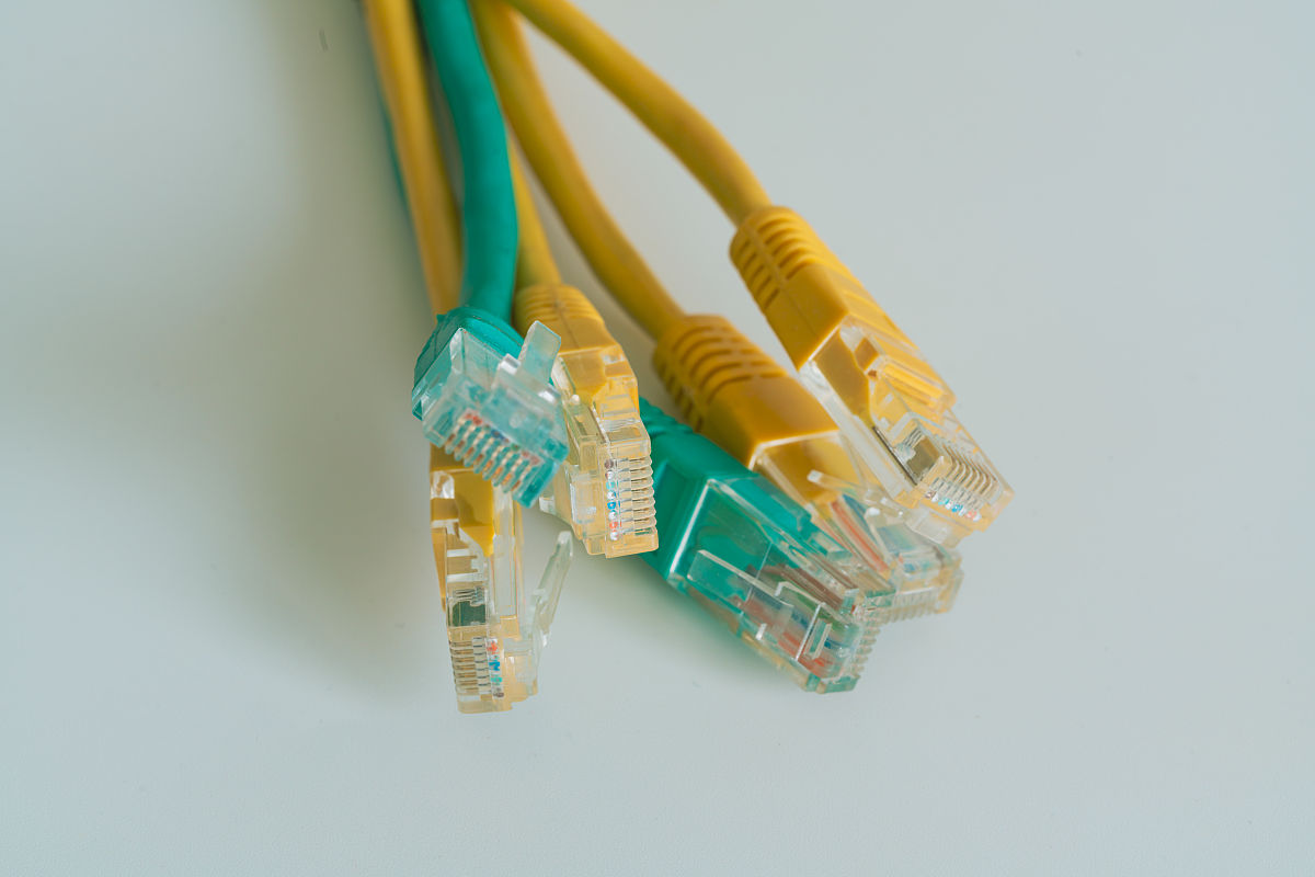 HM6116 多片读写实现方法详解