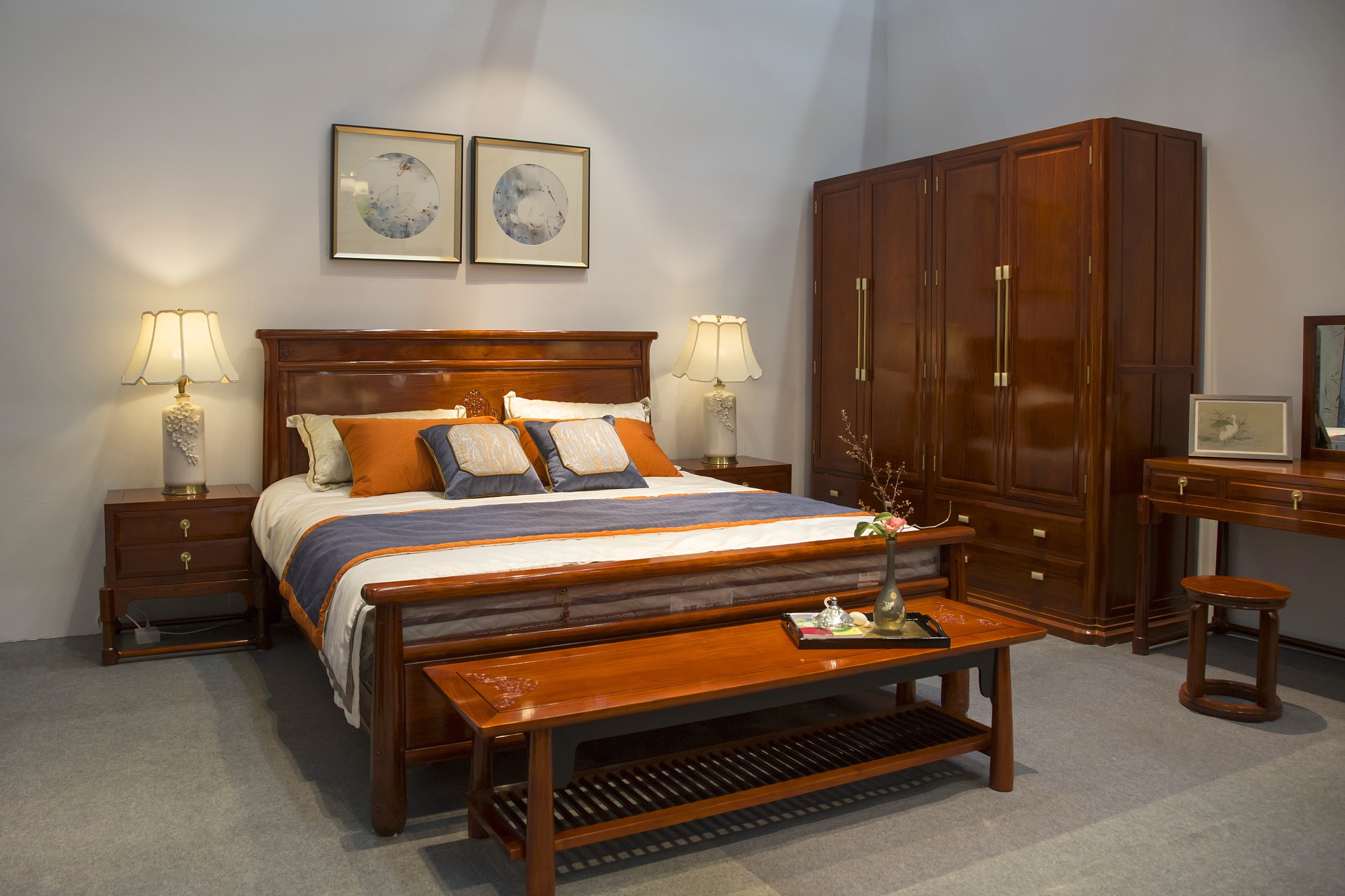 新中式实木床：打造优雅卧室，尽享舒适睡眠