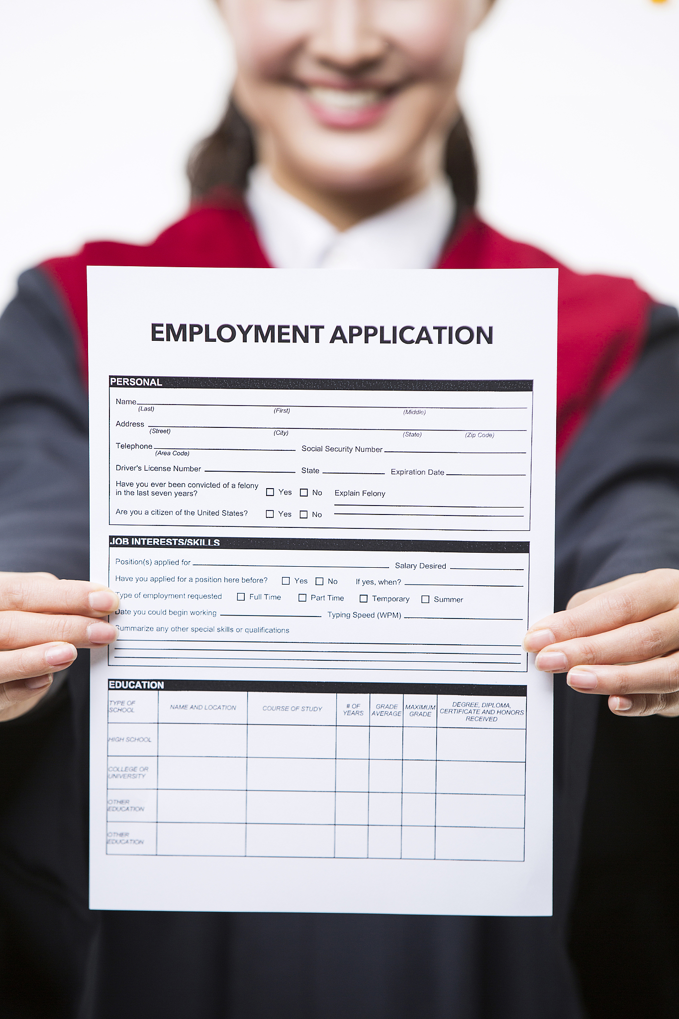 如何报名日本大学要报名日本大学需要遵循以下步骤：1选择大学：首先您需要选择想要申请的大学并了解该大学的招生要求和申请截止日期。2准备申请材料：申请材料通常包括个人简历、成绩单、推荐信、语言能力证明、研究计划等。3申请入学：填写申请表并提交申请材料。申请表可以在线填写或下载打印后邮寄到大学招生办公室。4参加入学考试：有些大学需要申请者参加入学考试以确定是否具备入学资格。5等待录取通知：大学会根据申请