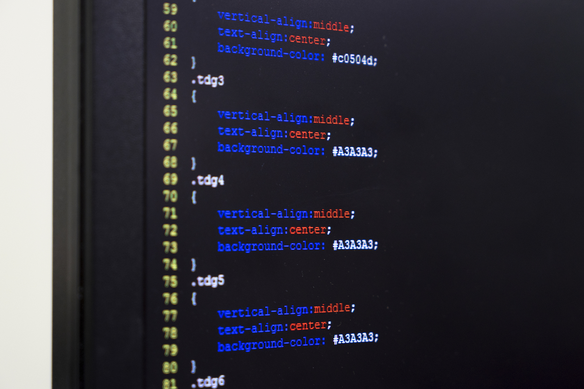 code programming on black monitor