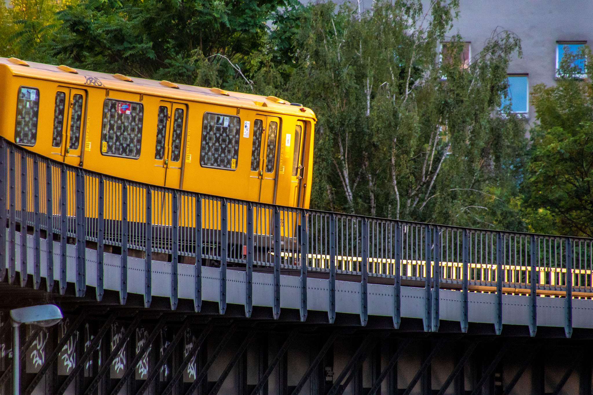 西安交通工程学校：男生学习哪些铁路专业比较好？